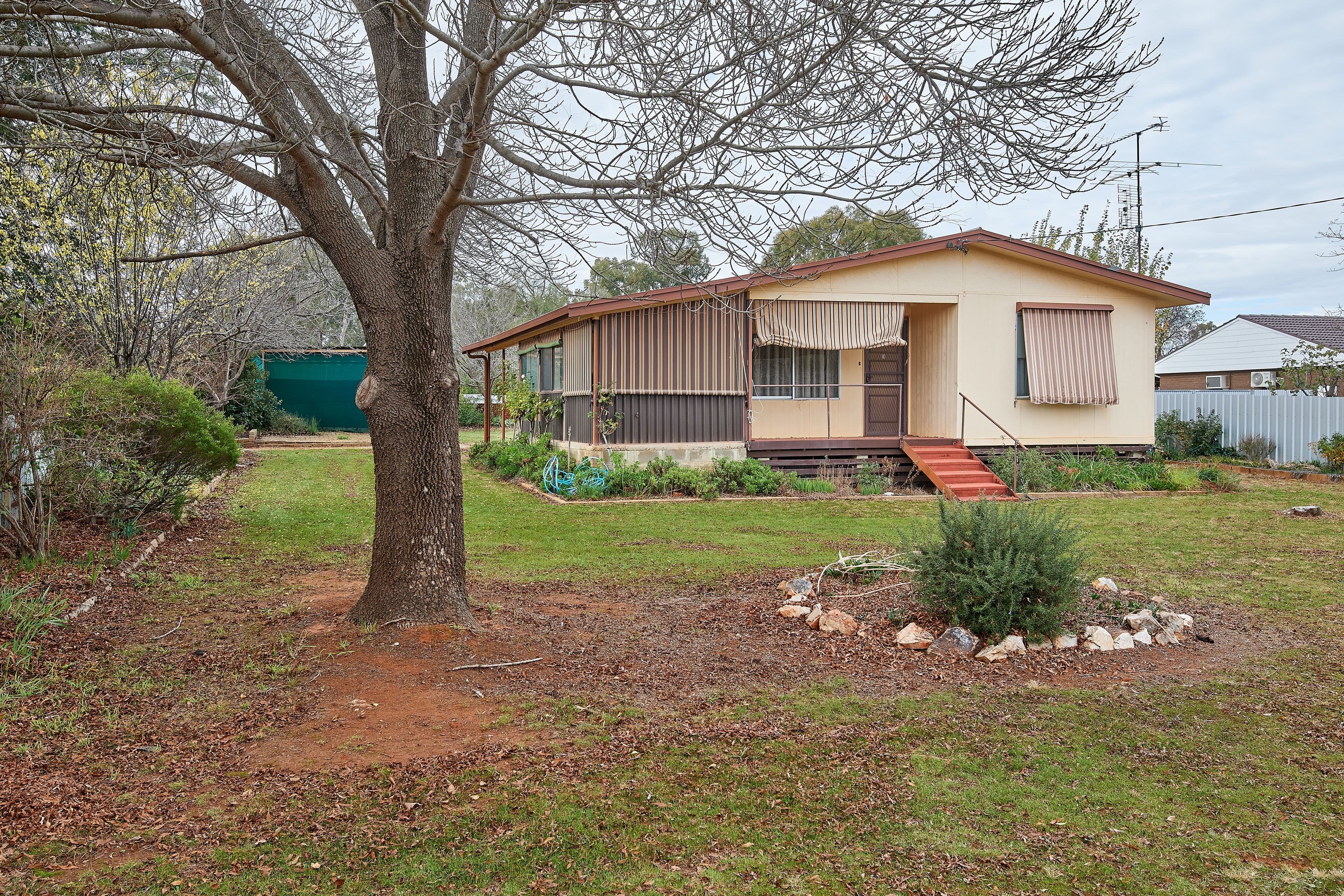 11 Hannah Street, Ganmain NSW 2702, Ganmain - Image 1