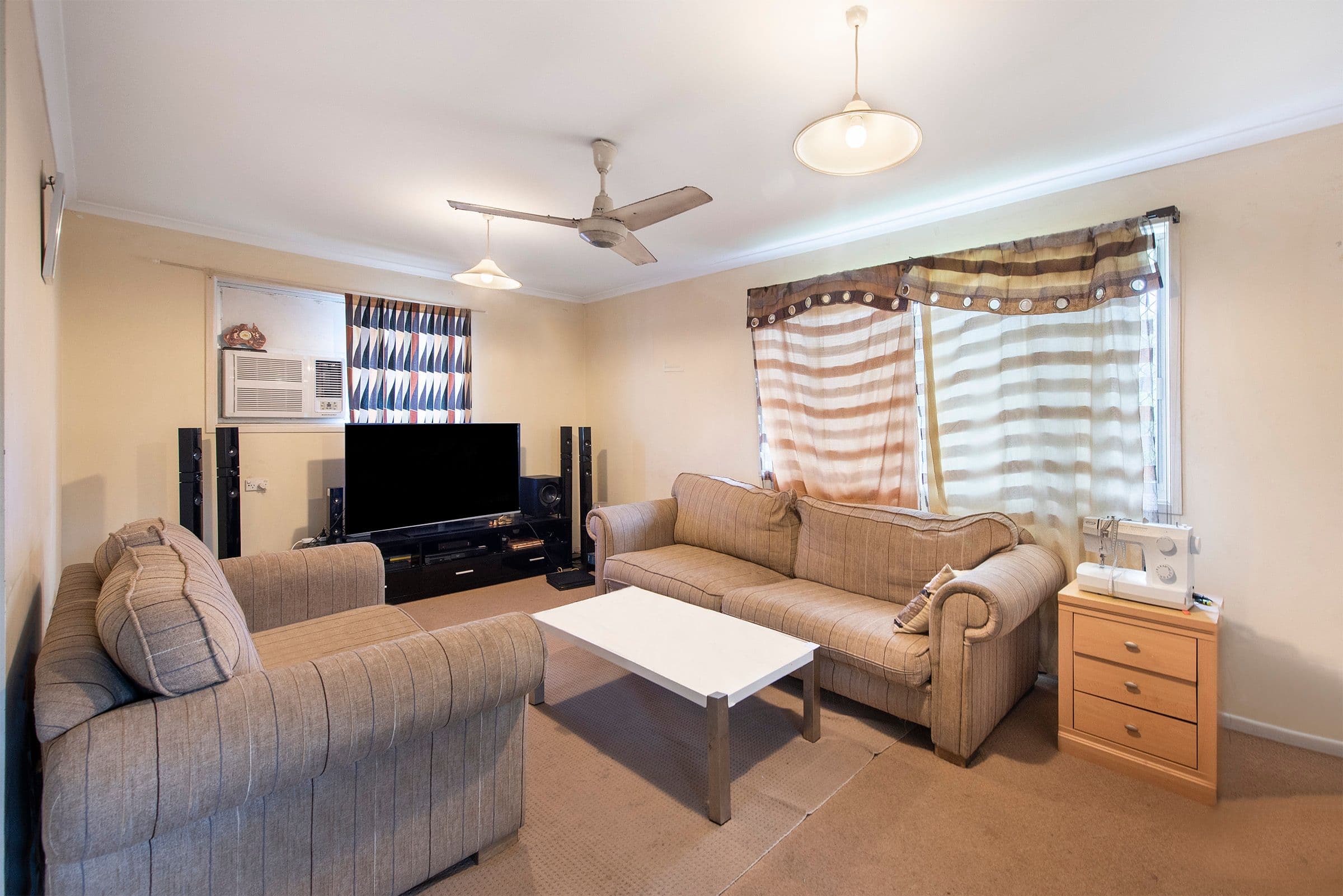 11 Rudge Street, Woodridge QLD 4114, Woodridge - Thumbnail 2