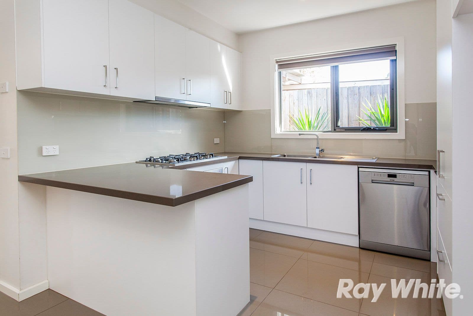 38 Holme Road, Ferntree Gully VIC 3156, Ferntree Gully - Thumbnail 2