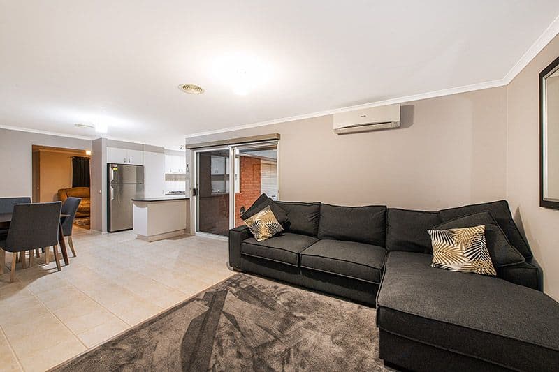 37 Geebung Road, Cranbourne West VIC 3977, Cranbourne West - Thumbnail 5