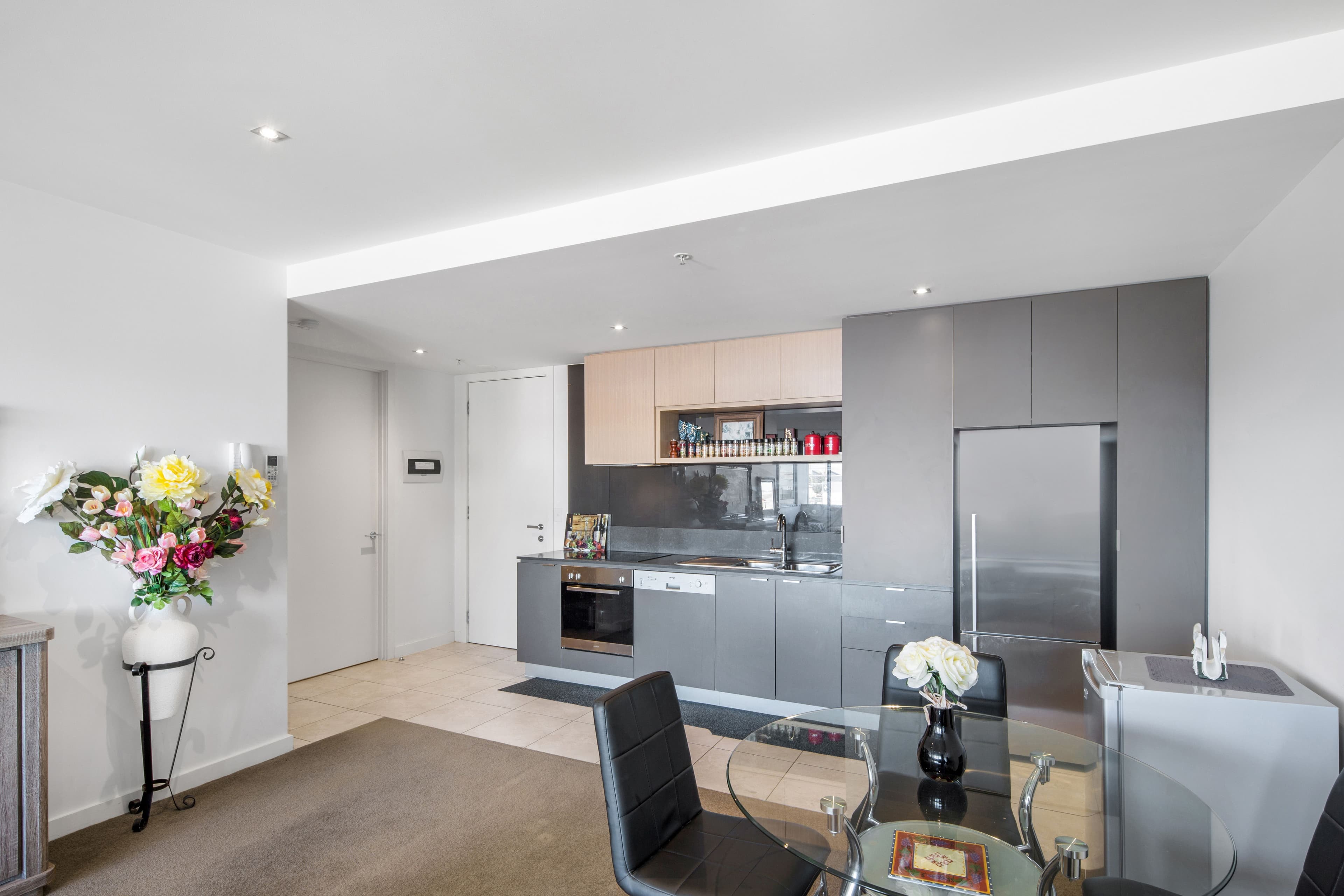 12 Crefden Street, Maidstone VIC 3012, Maidstone - Thumbnail 2