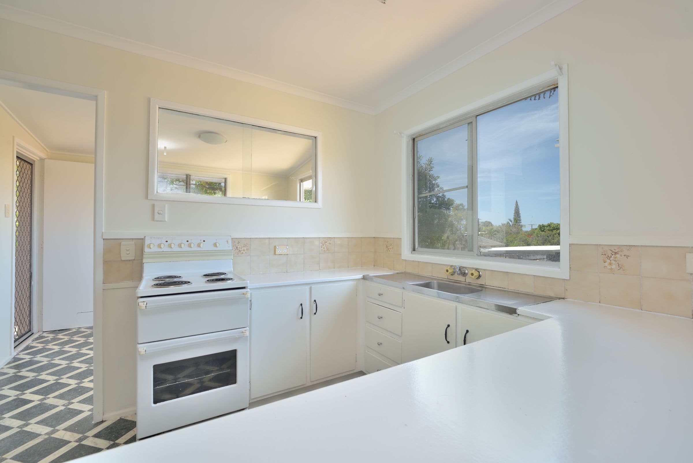 26 Wistari Street, Clinton QLD 4680, Clinton - Thumbnail 2
