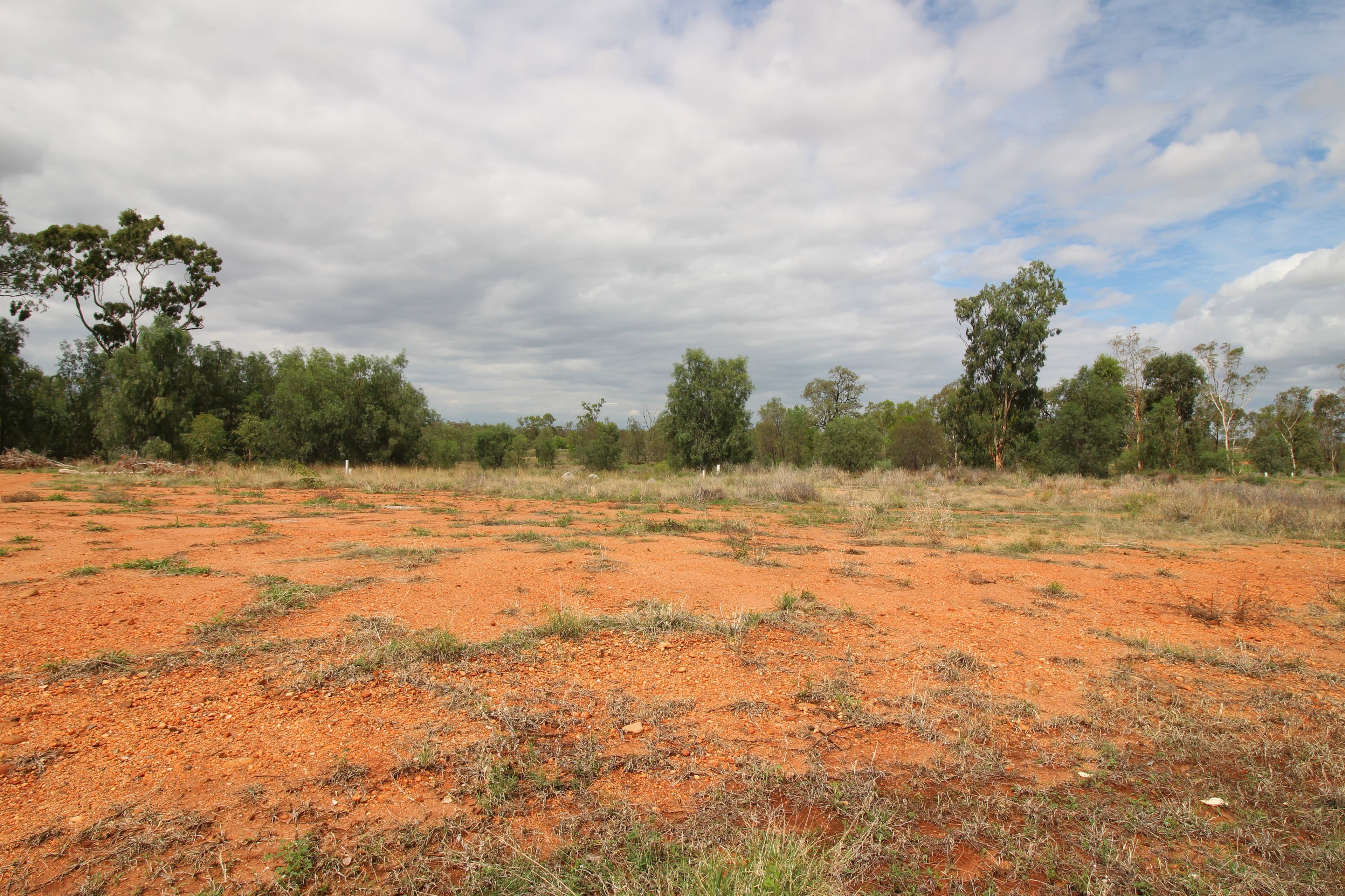 17 Canterbury Road, Emerald QLD 4720, Emerald - Thumbnail 3