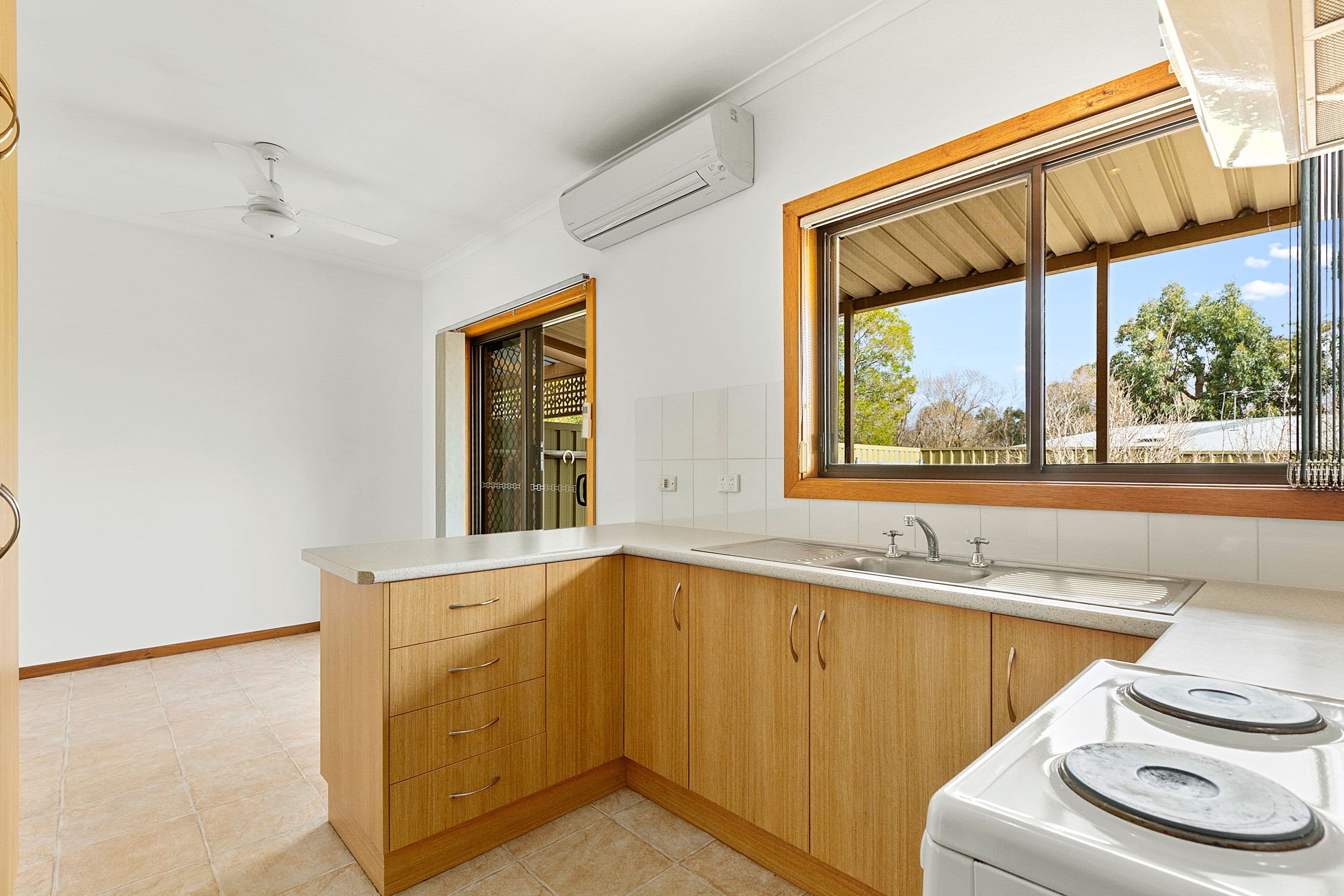 10 Collins Street, Hahndorf SA 5245, Hahndorf - Thumbnail 7