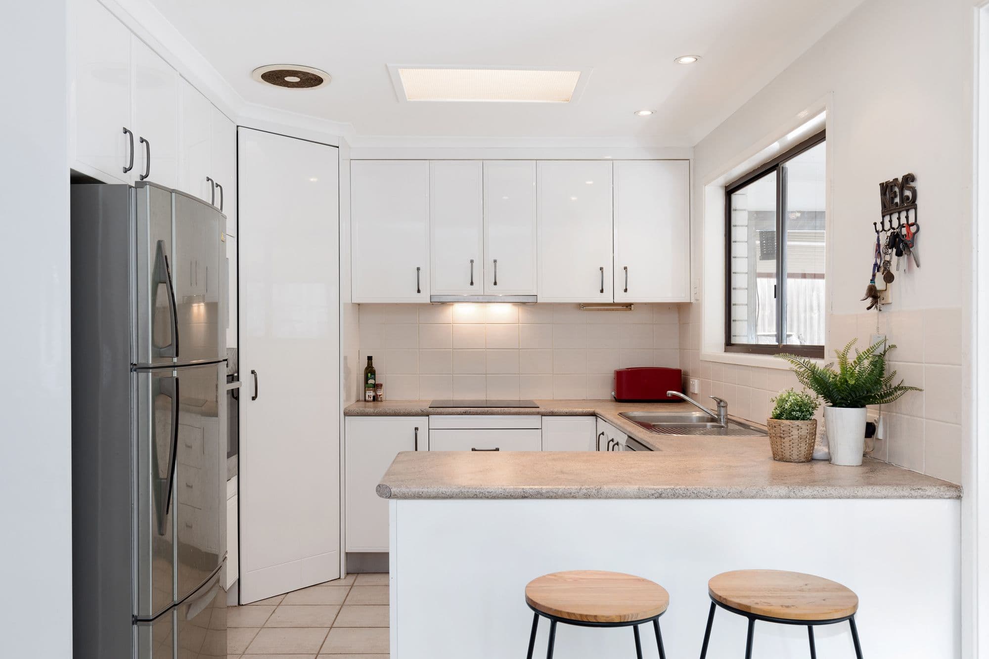 12 Wambaya Street, Belmont QLD 4153, Belmont - Thumbnail 3