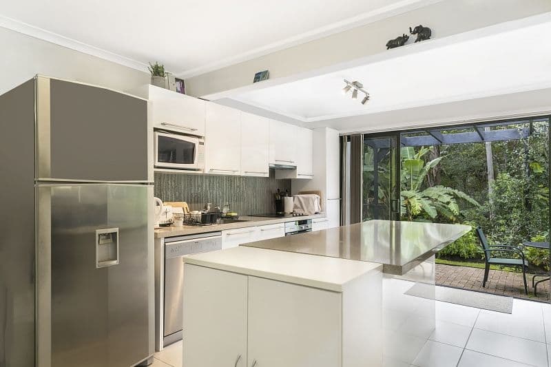 9 Tamarix Street, Chapel Hill QLD 4069, Chapel Hill - Thumbnail 2