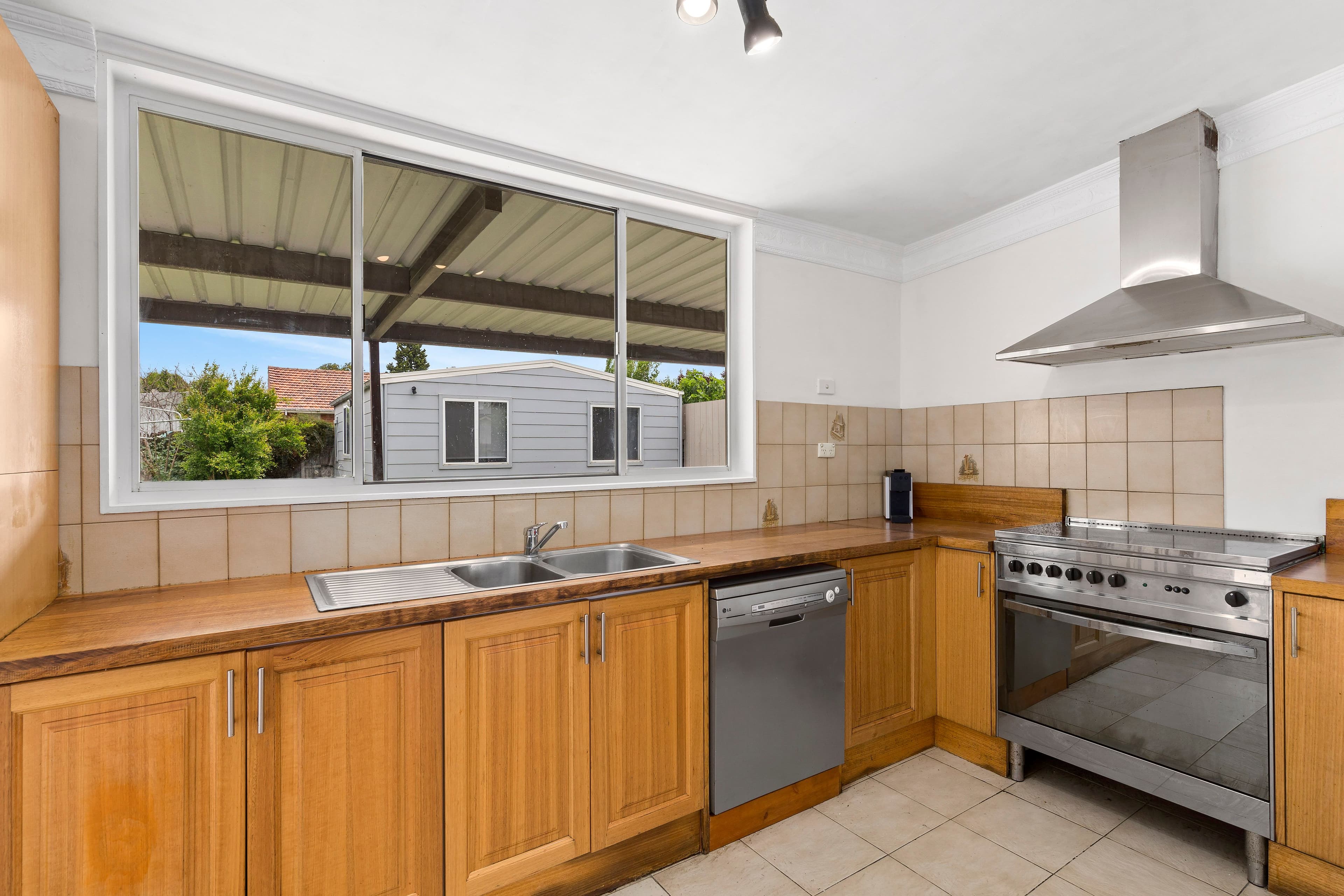 33 Sheila Street, Preston VIC 3072, Preston - Thumbnail 3