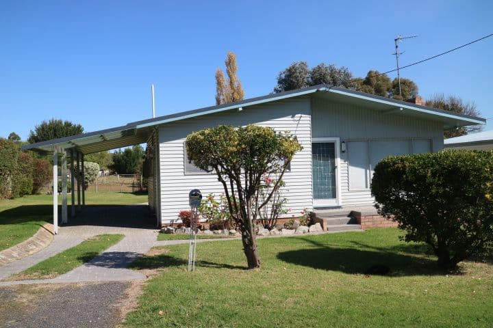 Glen Innes NSW 2370, Glen Innes - Image 1