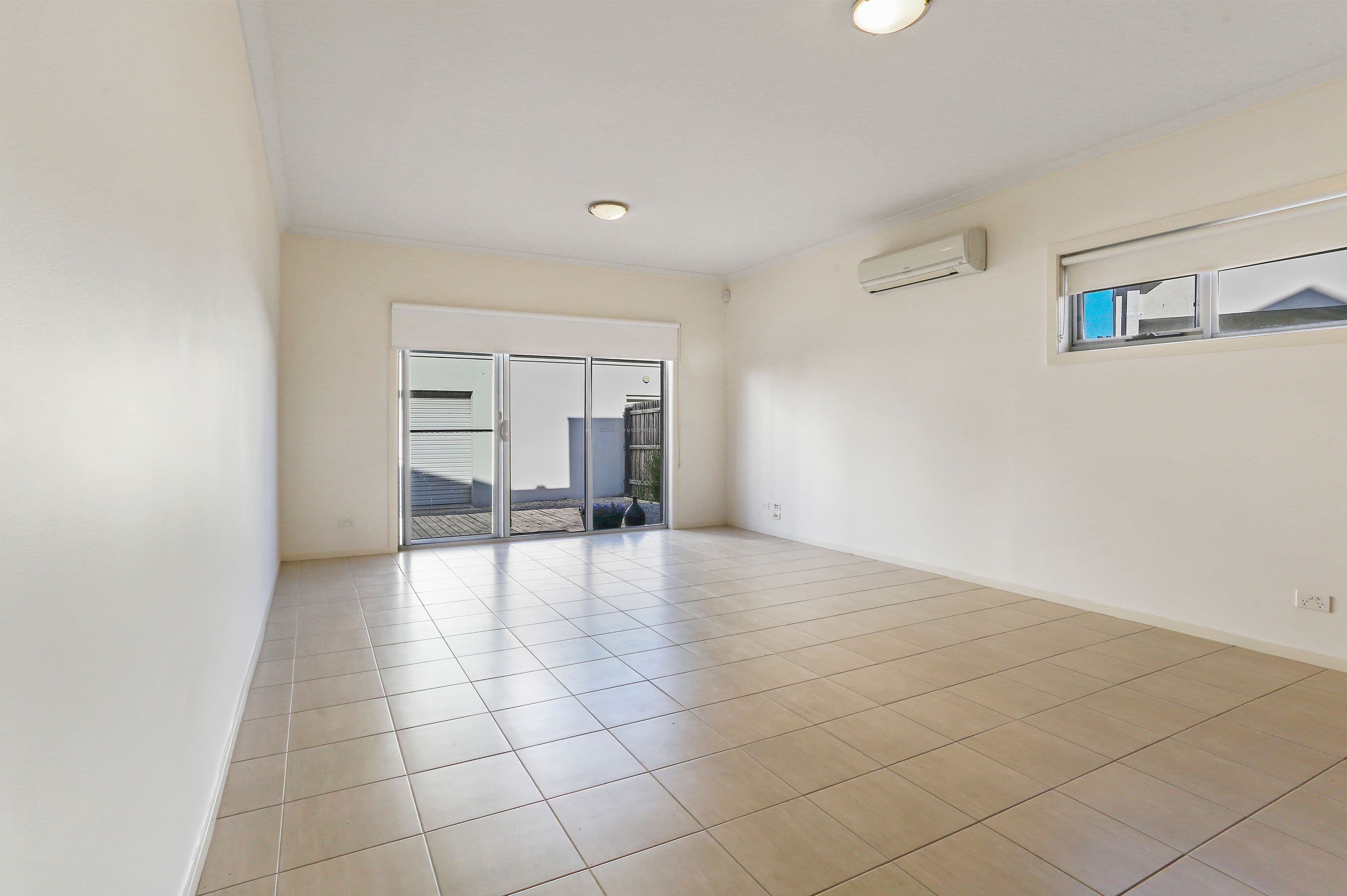 9 Connell Lane, Dandenong VIC 3175, Dandenong - Thumbnail 2