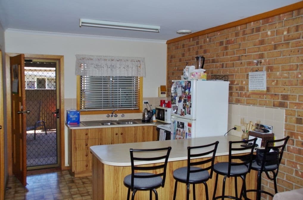 82 Sixteenth Street, Renmark SA 5341, Renmark - Thumbnail 3