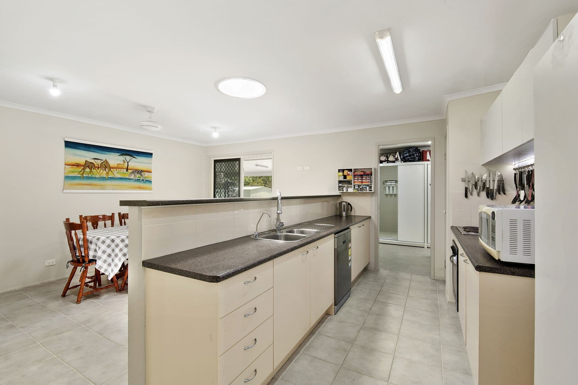 19 Breakwater Court, Deception Bay QLD 4508, Deception Bay - Thumbnail 4