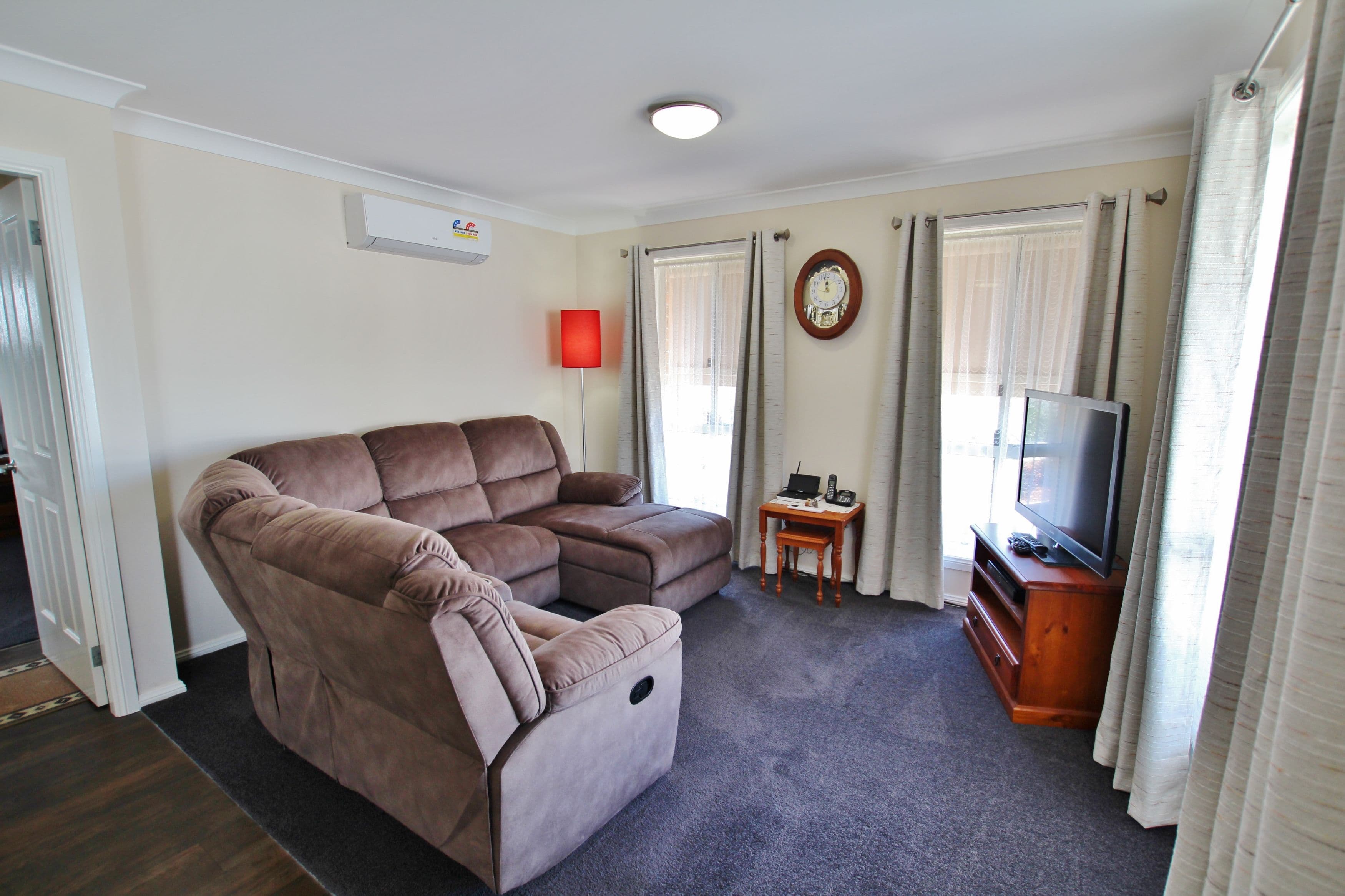 61 Back Creek Road, Young - Thumbnail 4