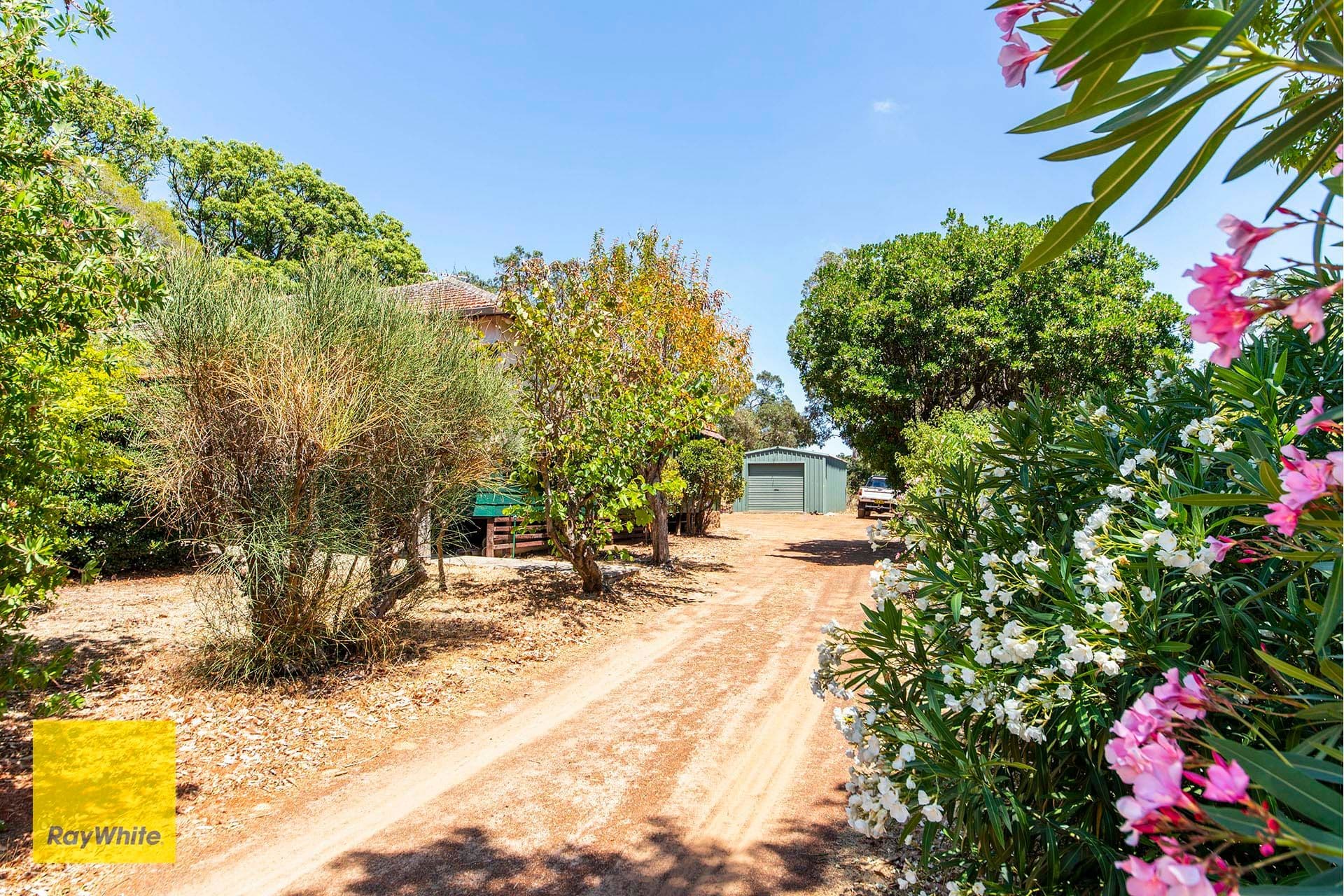 8 Boonooloo Road, Kalamunda WA 6076, Kalamunda - Thumbnail 5