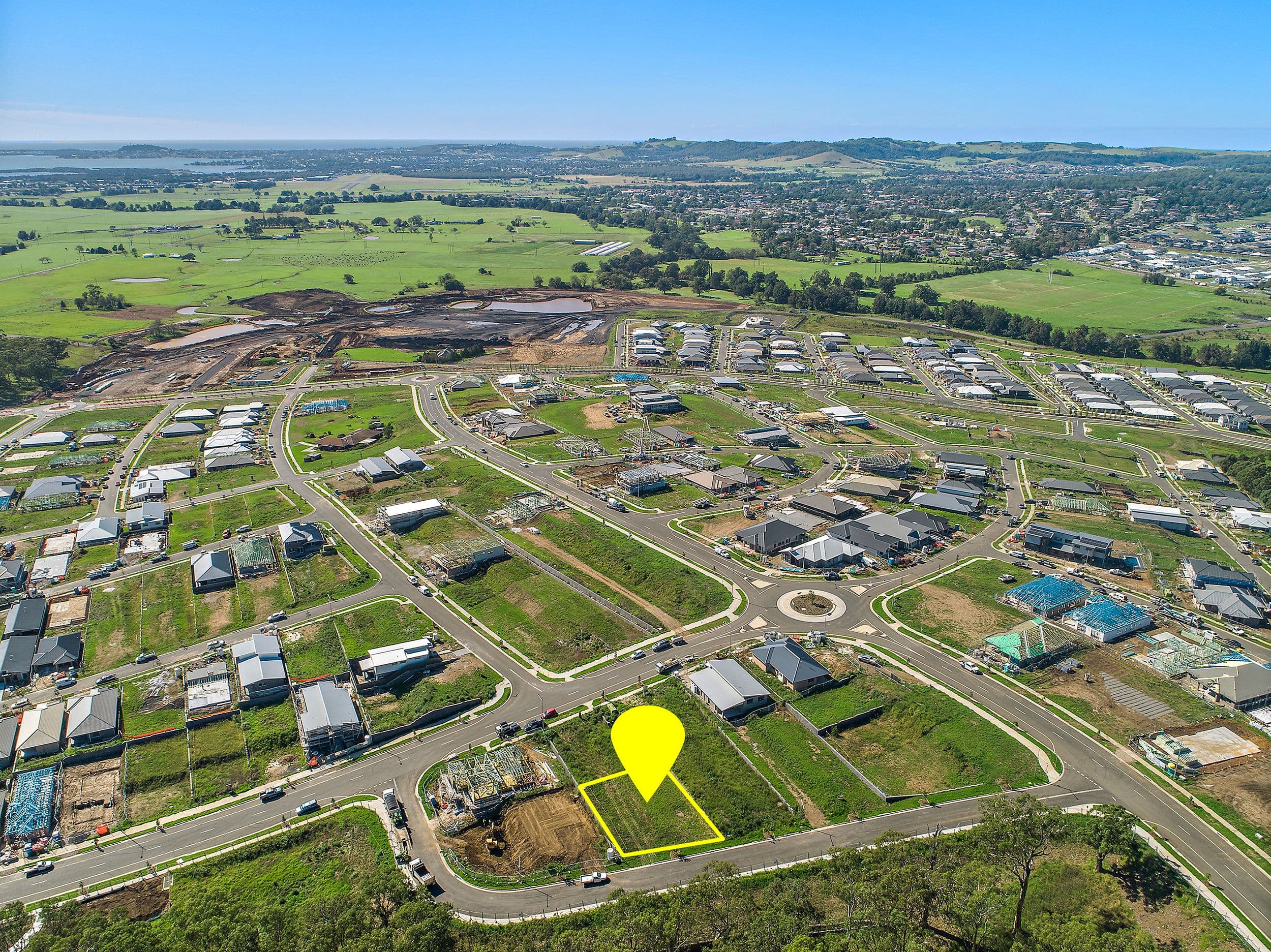 8 Horseshoe Circuit, Calderwood NSW 2527, Calderwood - Thumbnail 2