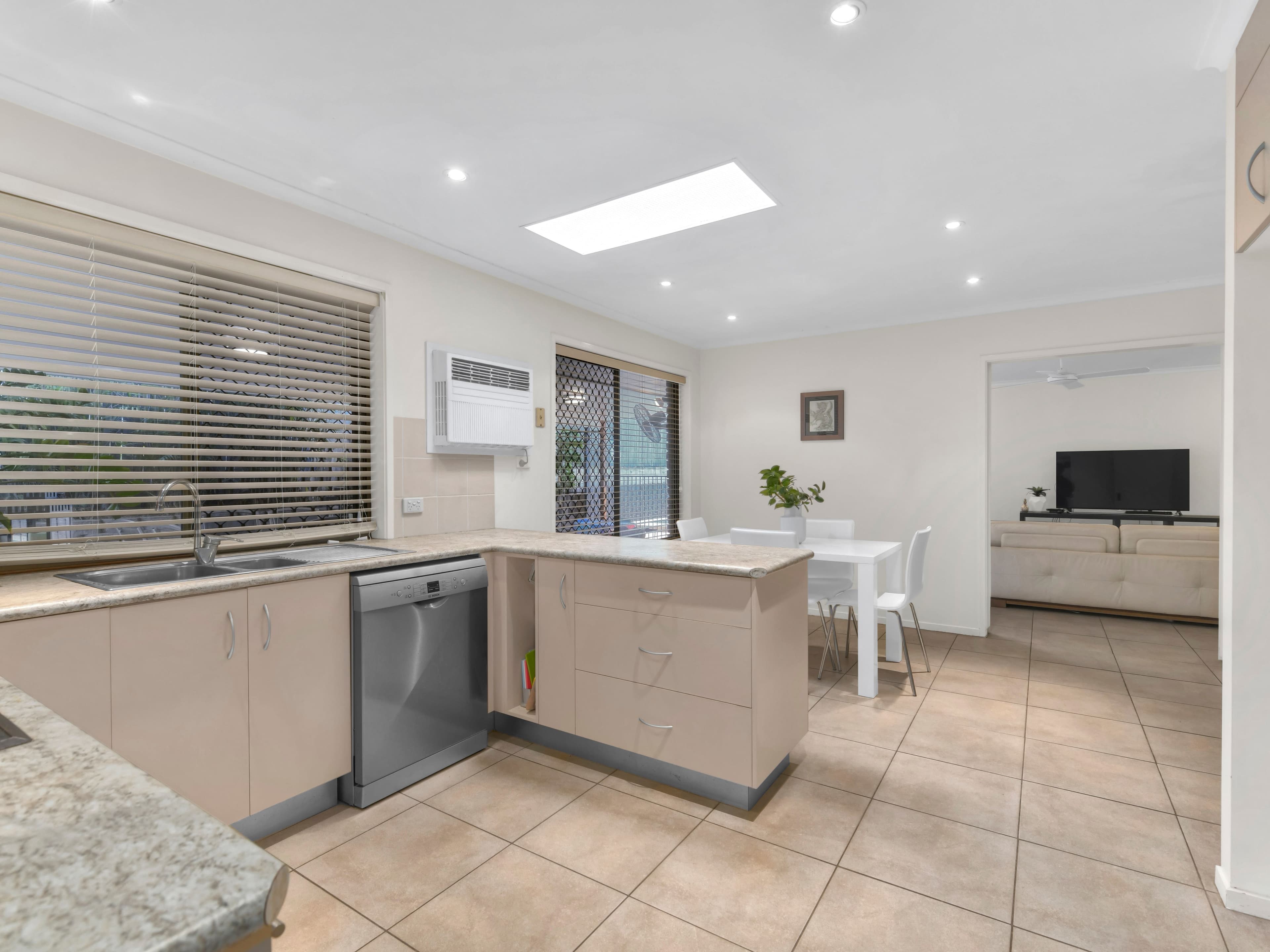33 Whitehorse Street, Carseldine QLD 4034, Carseldine - Thumbnail 6