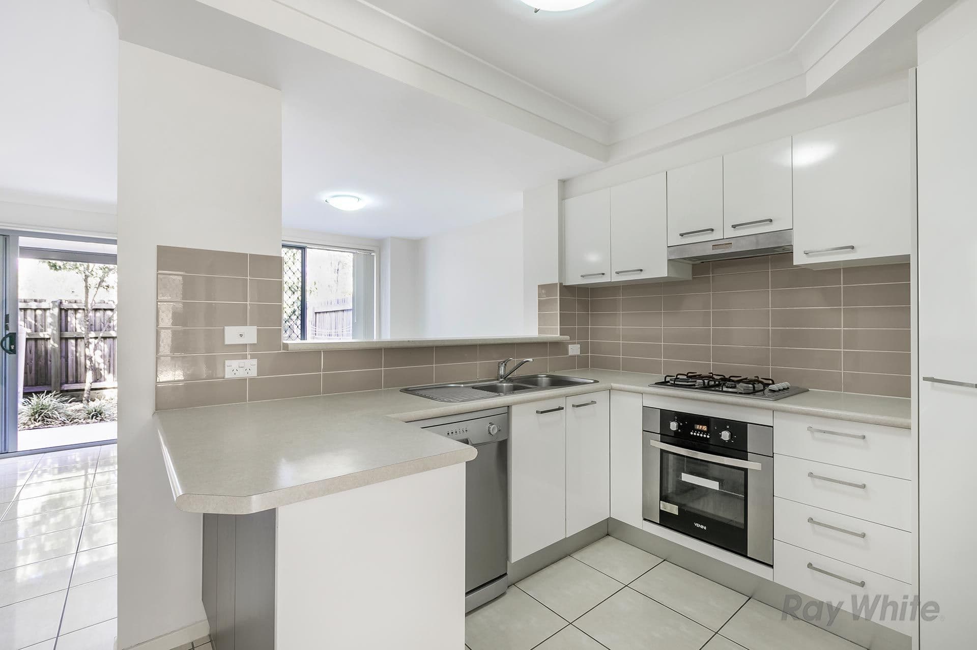 8 Sue Court, Runcorn QLD 4113, Runcorn - Thumbnail 4
