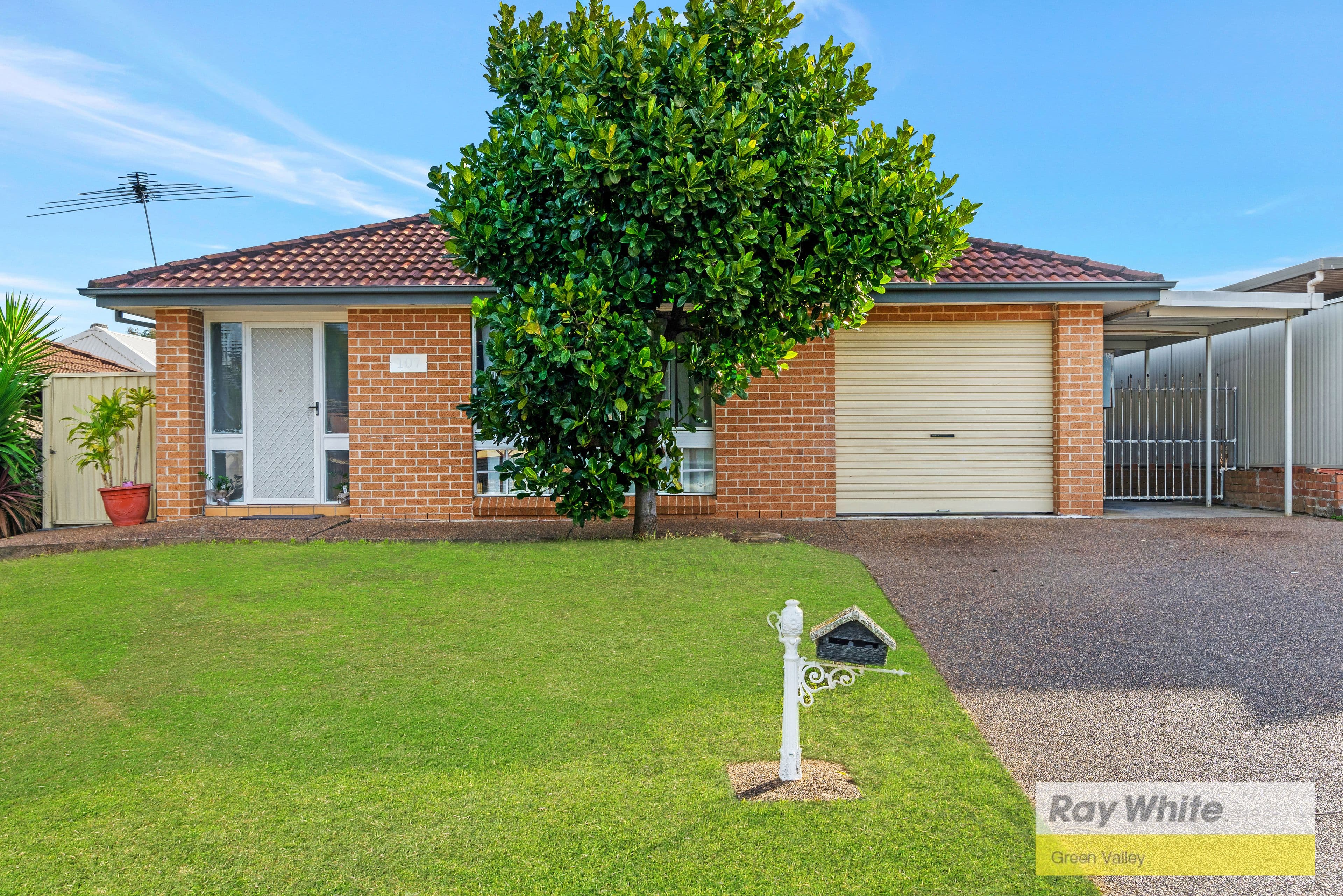 107 Falcon Circuit, Green Valley NSW 2168, Green Valley - Image 1