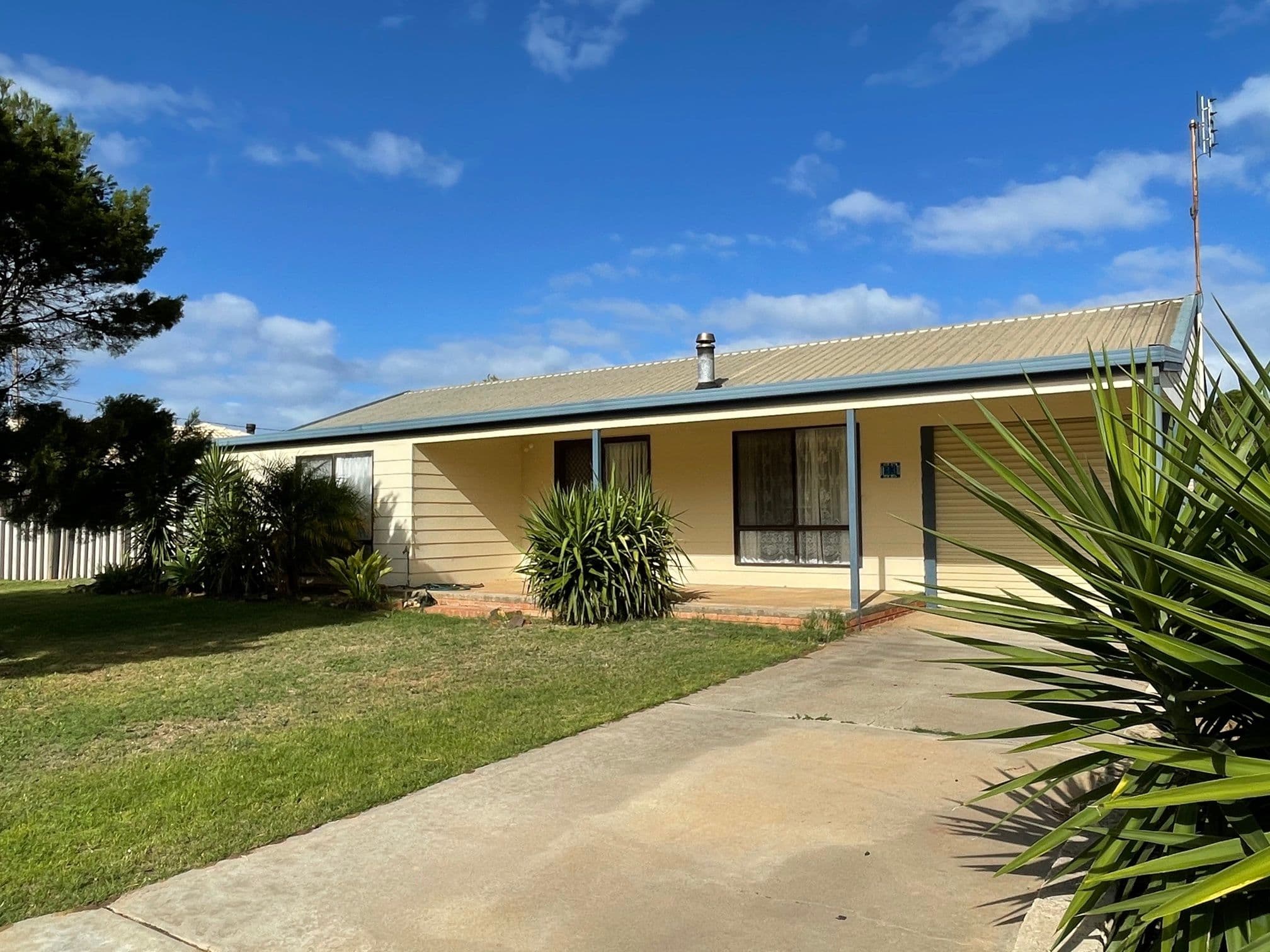 33 Flanagan Way, Dongara WA 6525, Dongara - Image 1
