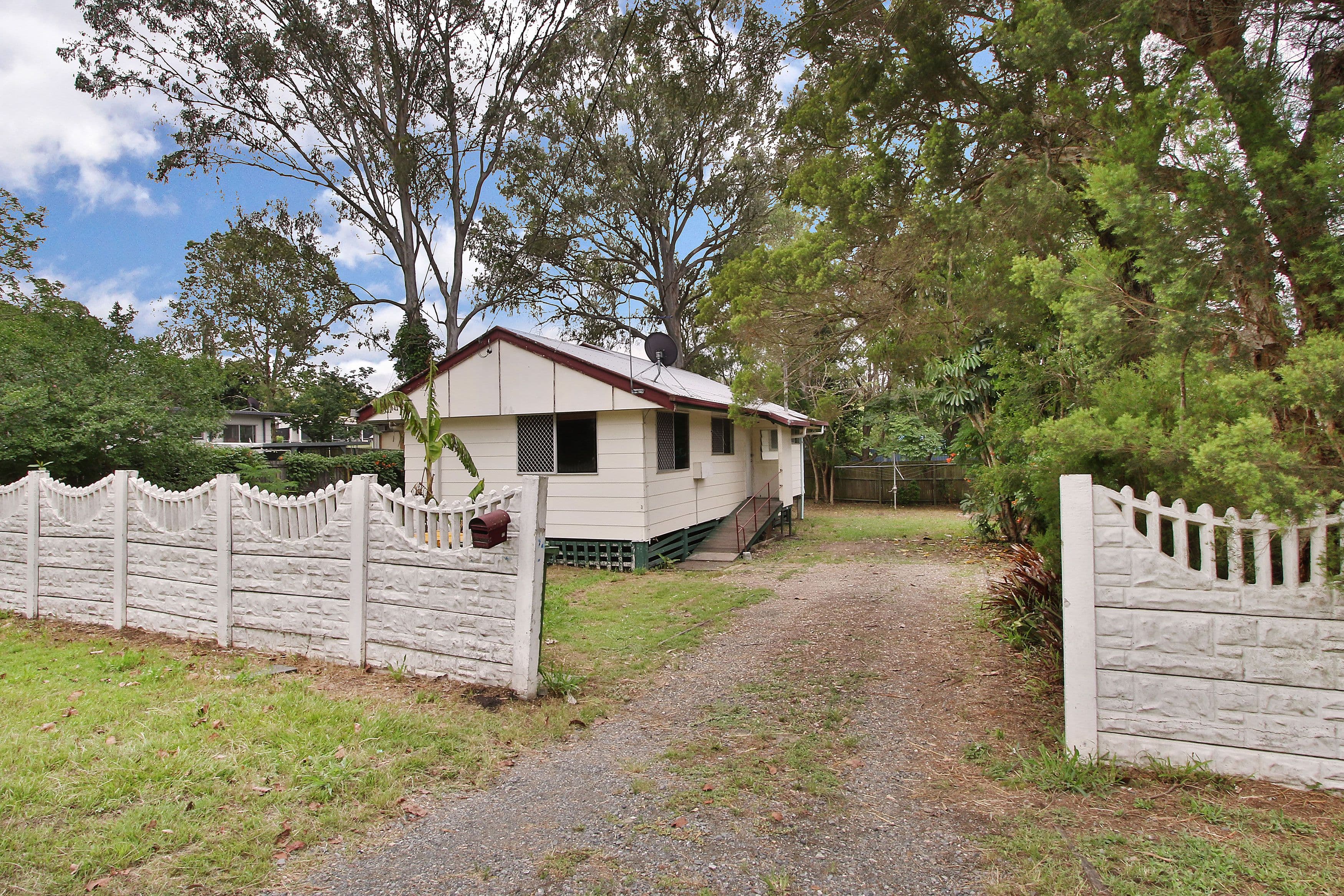 25 Bannerman Street, Riverview QLD 4303, Riverview - Image 1