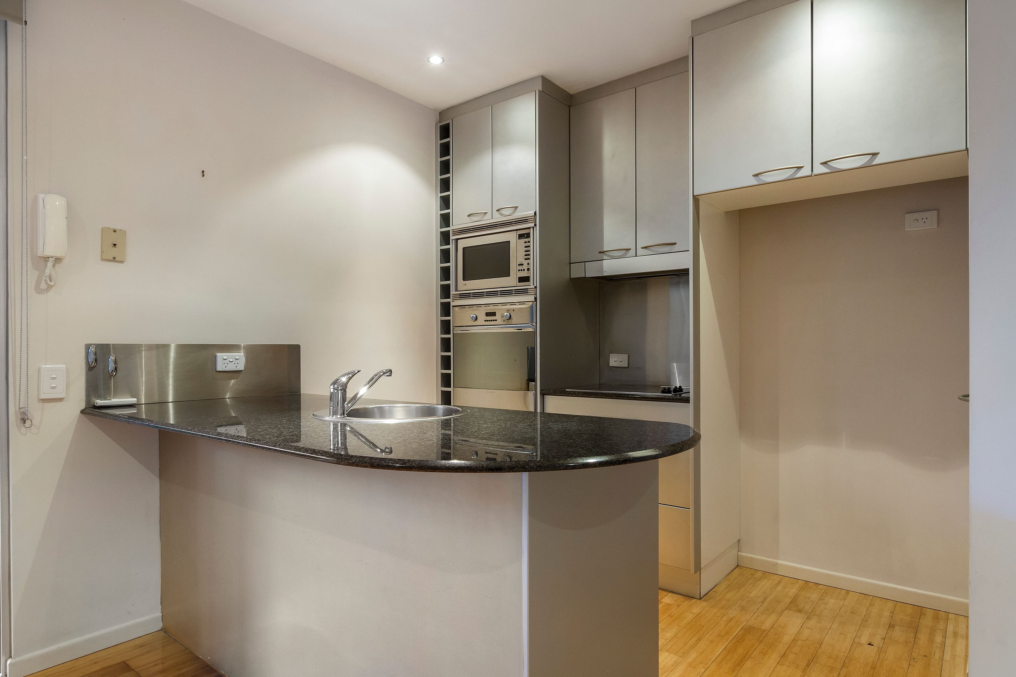 26 Berry Street, Spring Hill QLD 4000, Spring Hill - Thumbnail 6