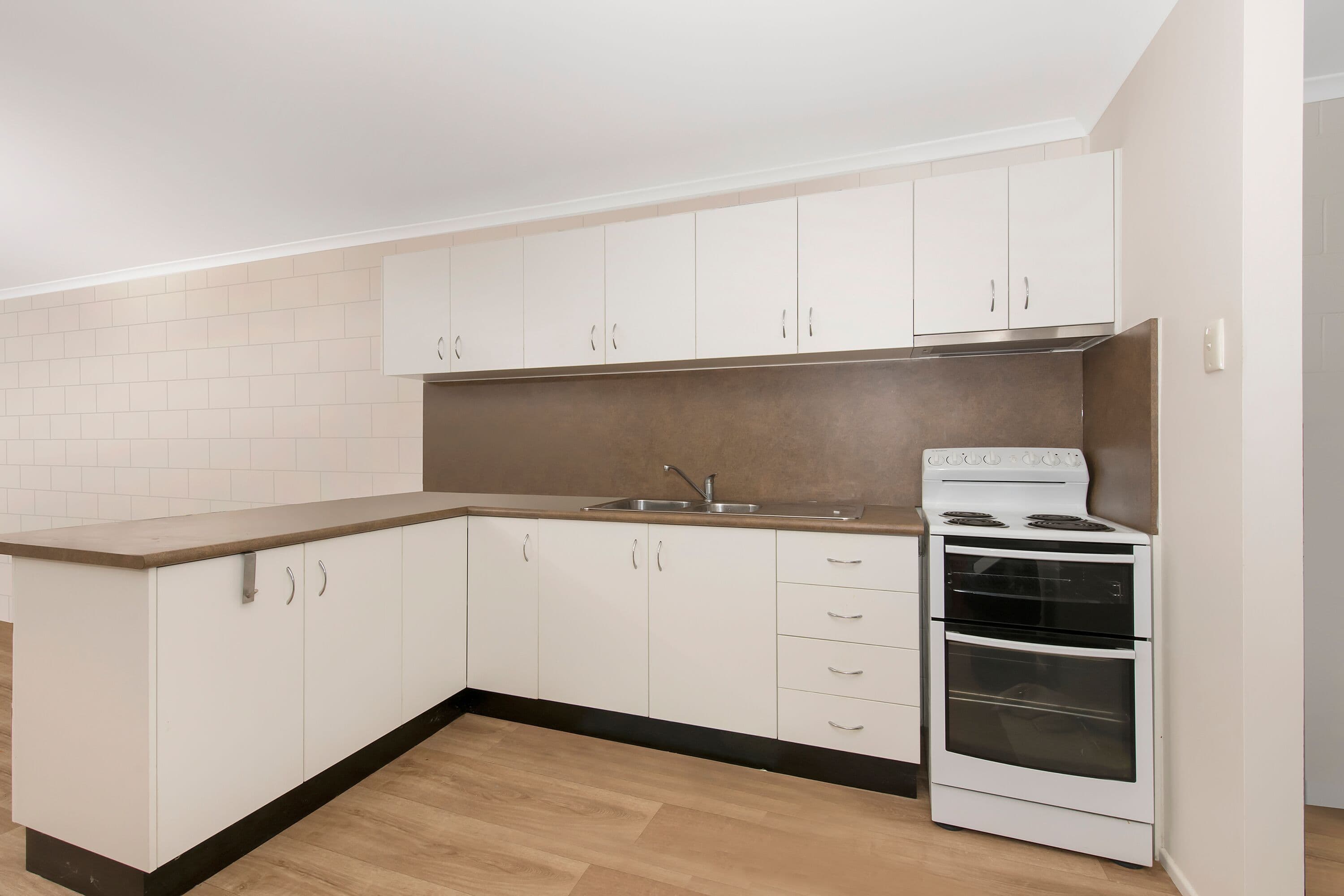 39 Ives Street, Kirwan QLD 4817, Kirwan - Thumbnail 2
