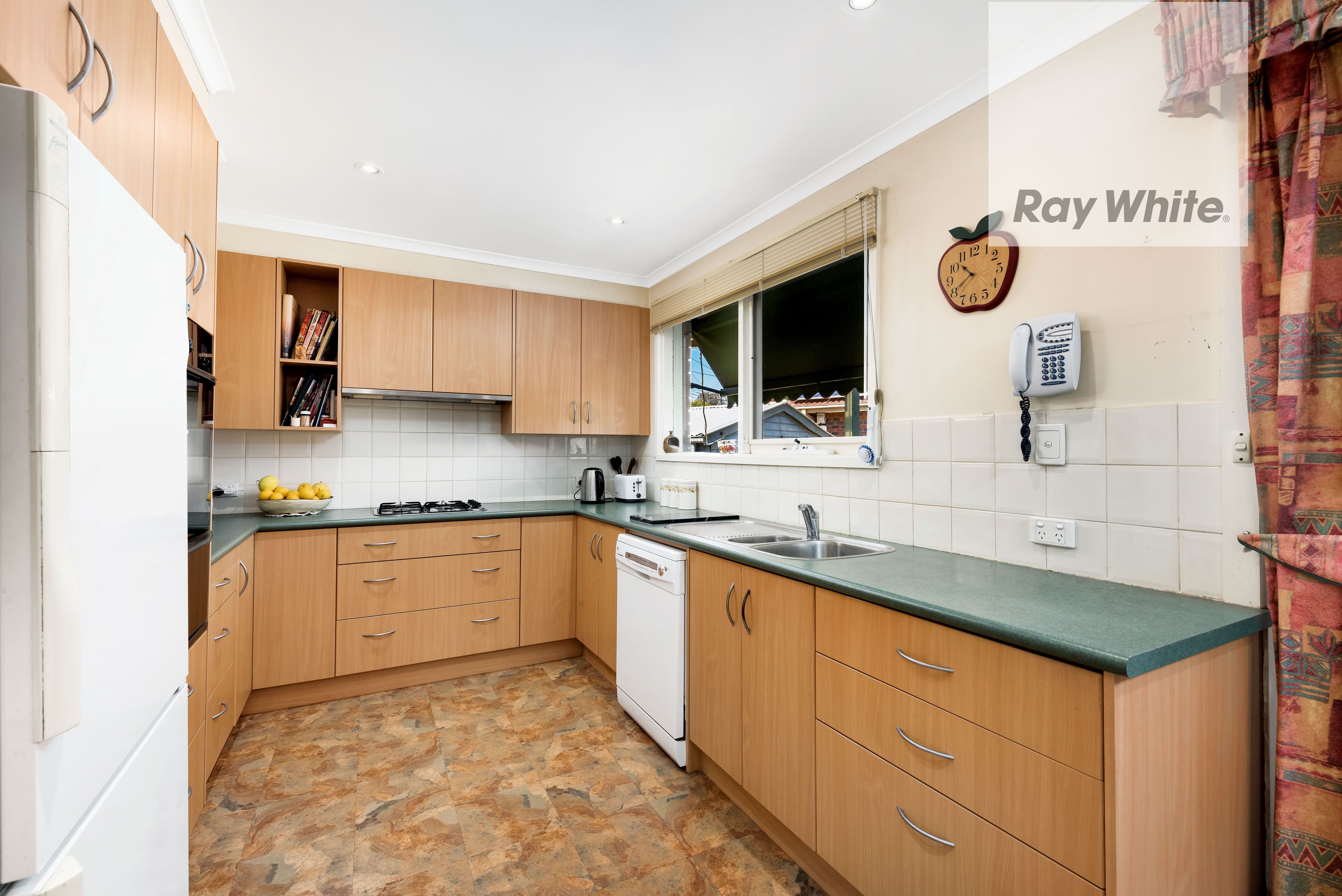 39 Chaucer Crescent, Bundoora VIC 3083, Bundoora - Thumbnail 6