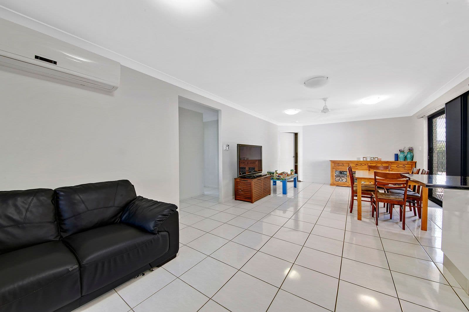24 Kingfisher Drive, Yeppoon QLD 4703, Yeppoon - Thumbnail 5