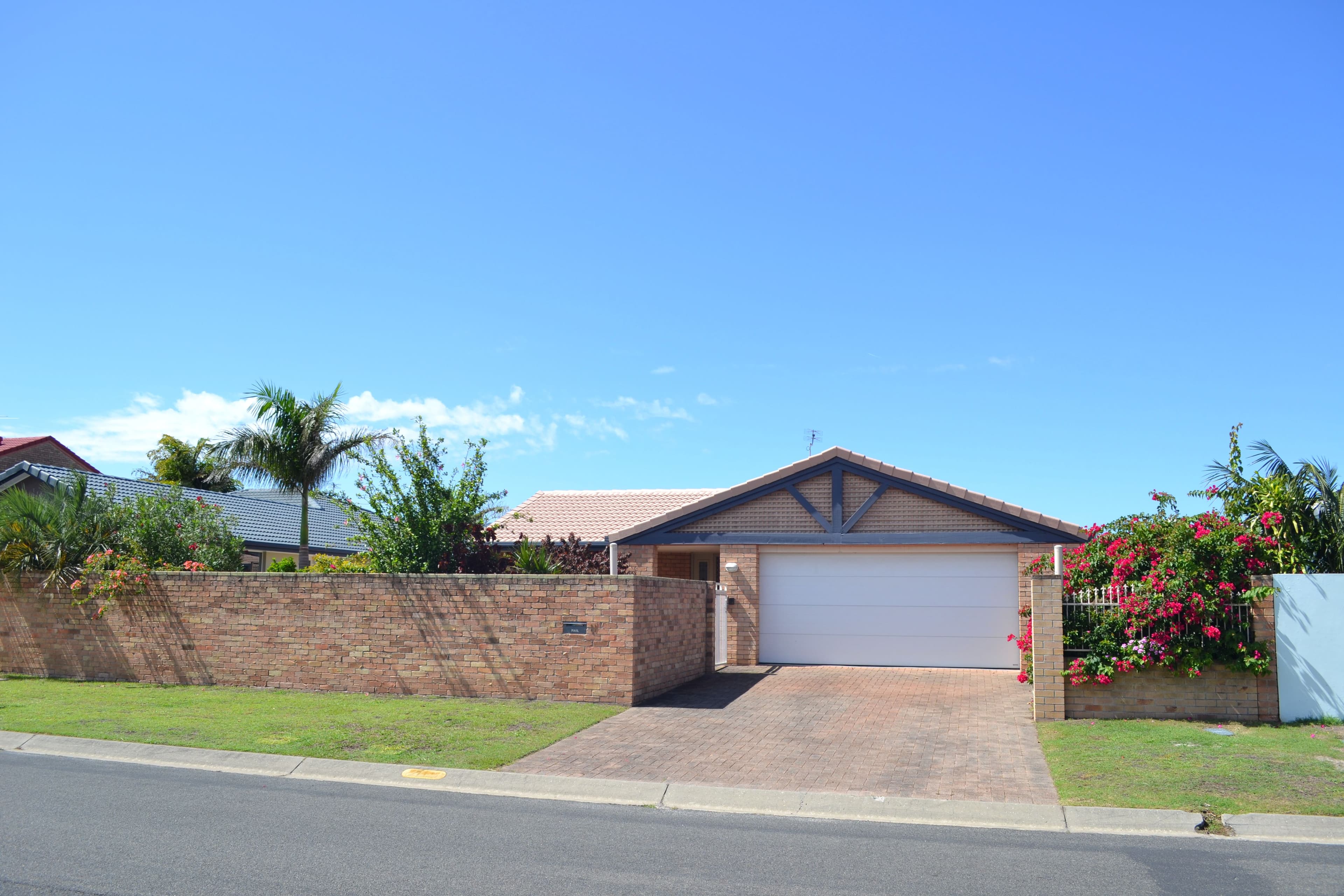 11 Nirvana Court, Runaway Bay QLD 4216, Runaway Bay - Thumbnail 7