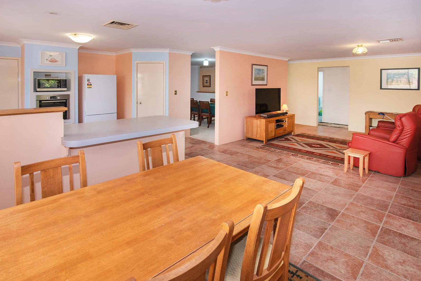 5 Harrier Cove, Geographe WA 6280, Geographe - Thumbnail 4