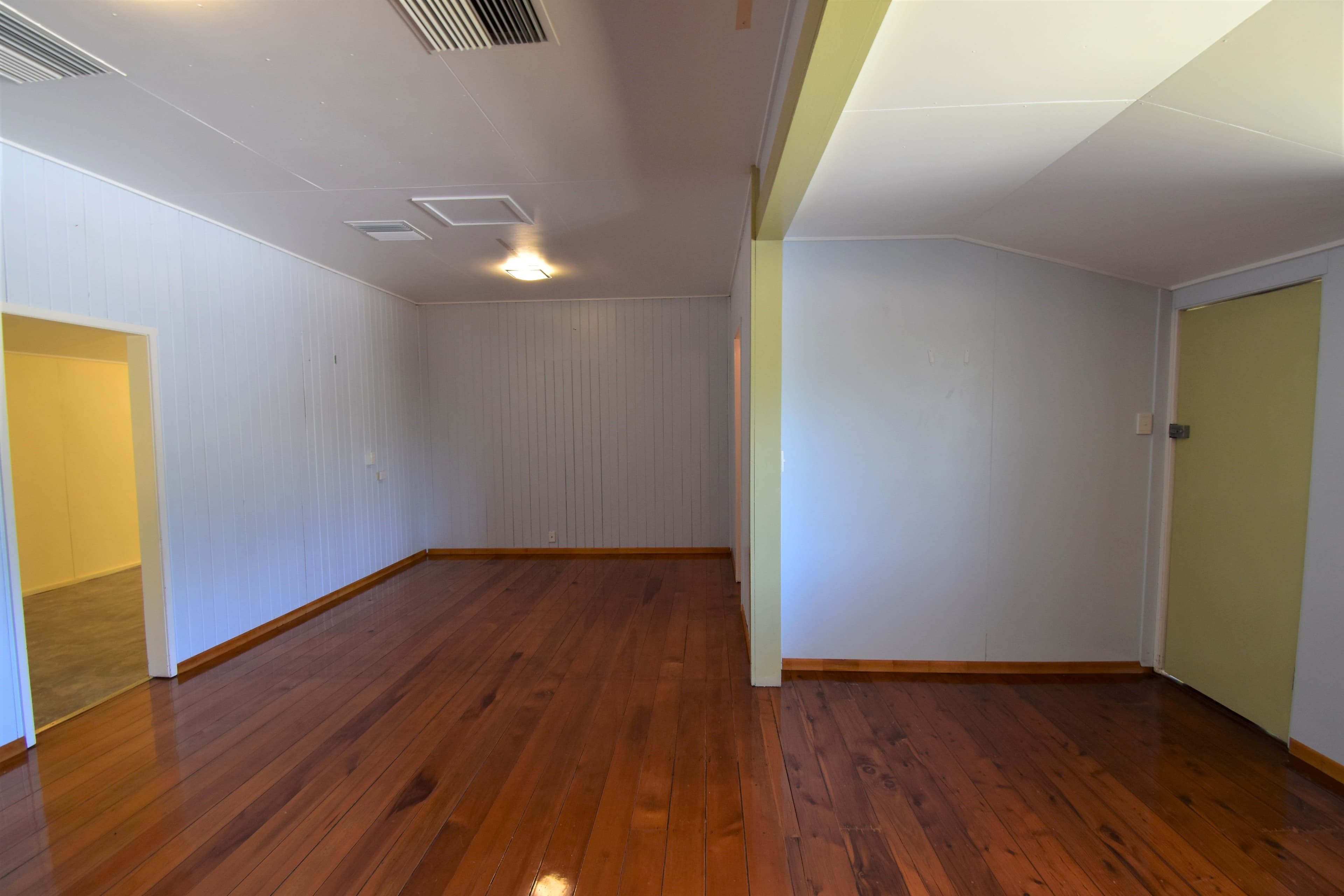 169 Kingfisher Street, Longreach QLD 4730, Longreach - Thumbnail 2