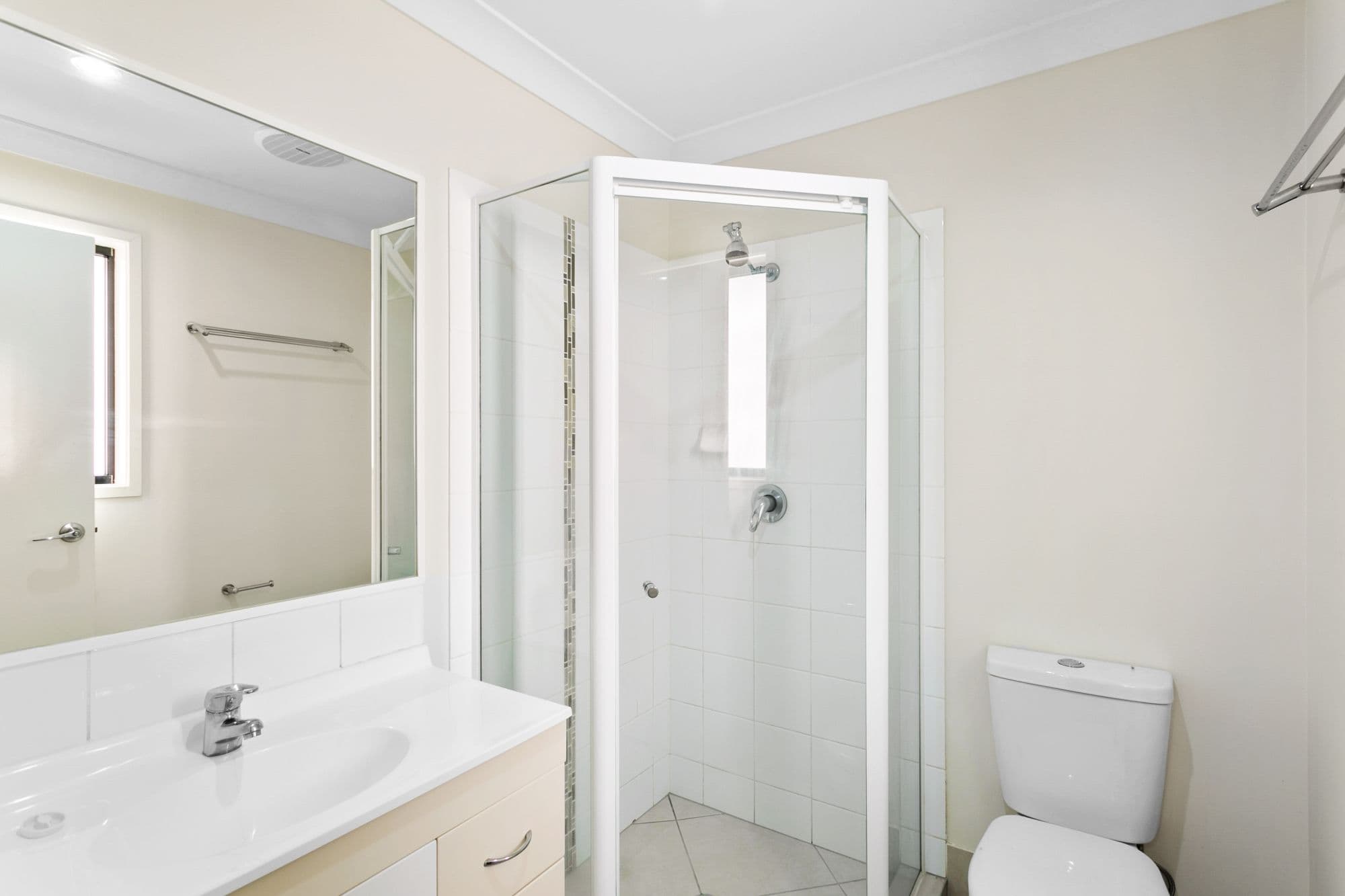 135 Mackintosh Drive, North Lakes QLD 4509, North Lakes - Thumbnail 7