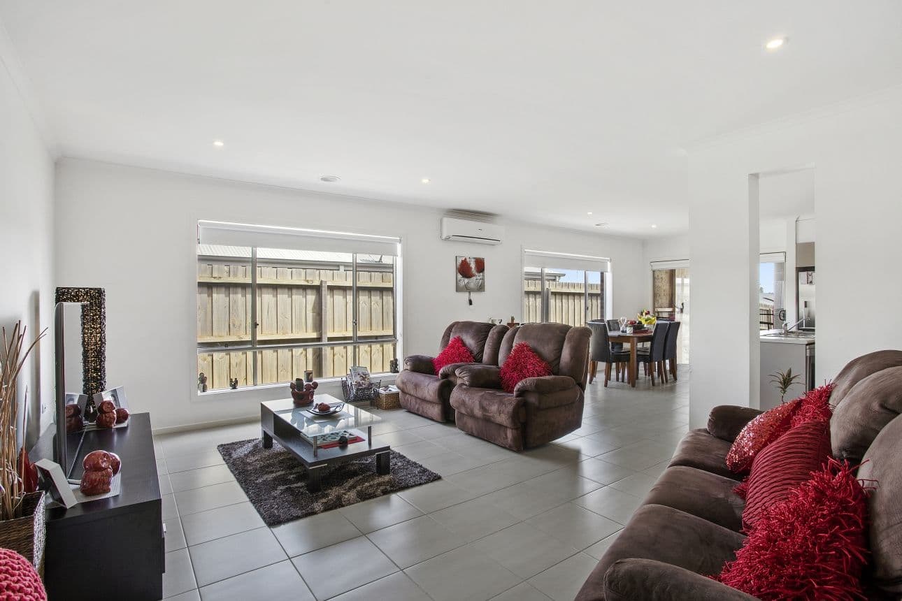 8 Mumm Street, Waurn Ponds VIC 3216, Waurn Ponds - Thumbnail 2