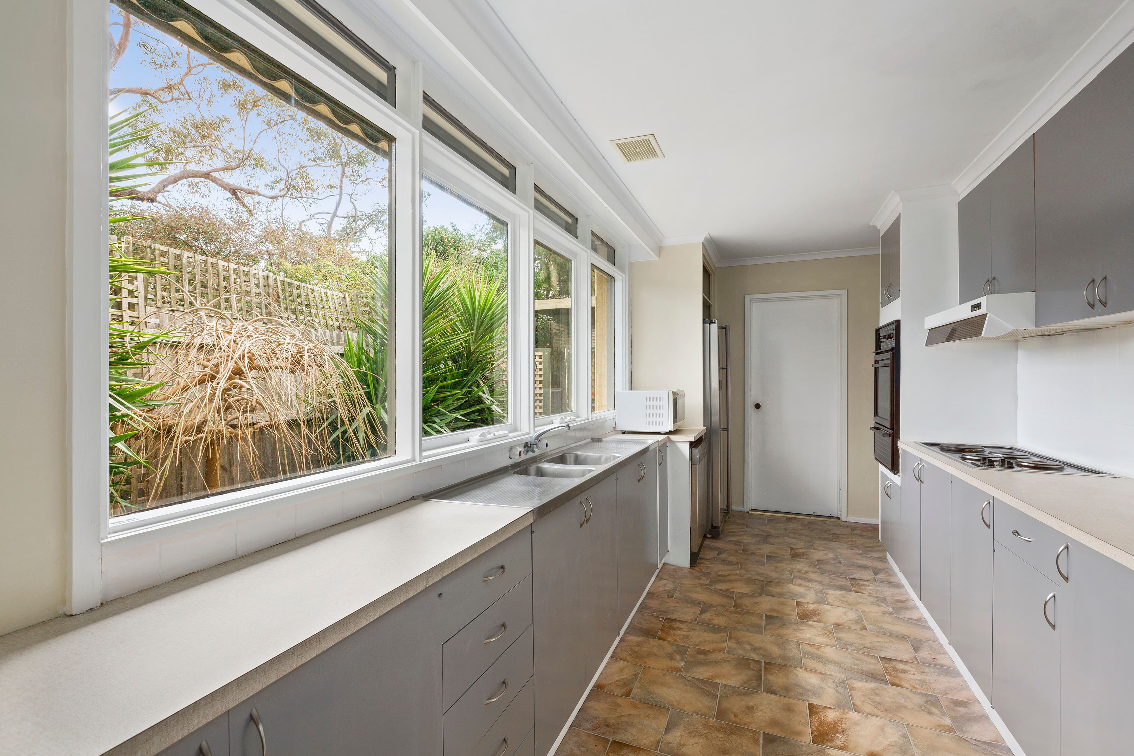 4 Marcus Road, Dingley Village VIC 3172, Dingley Village - Thumbnail 4