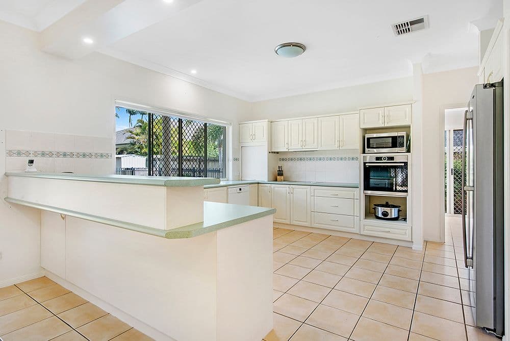 6 Connah Crescent, Carindale QLD 4152, Carindale - Thumbnail 3