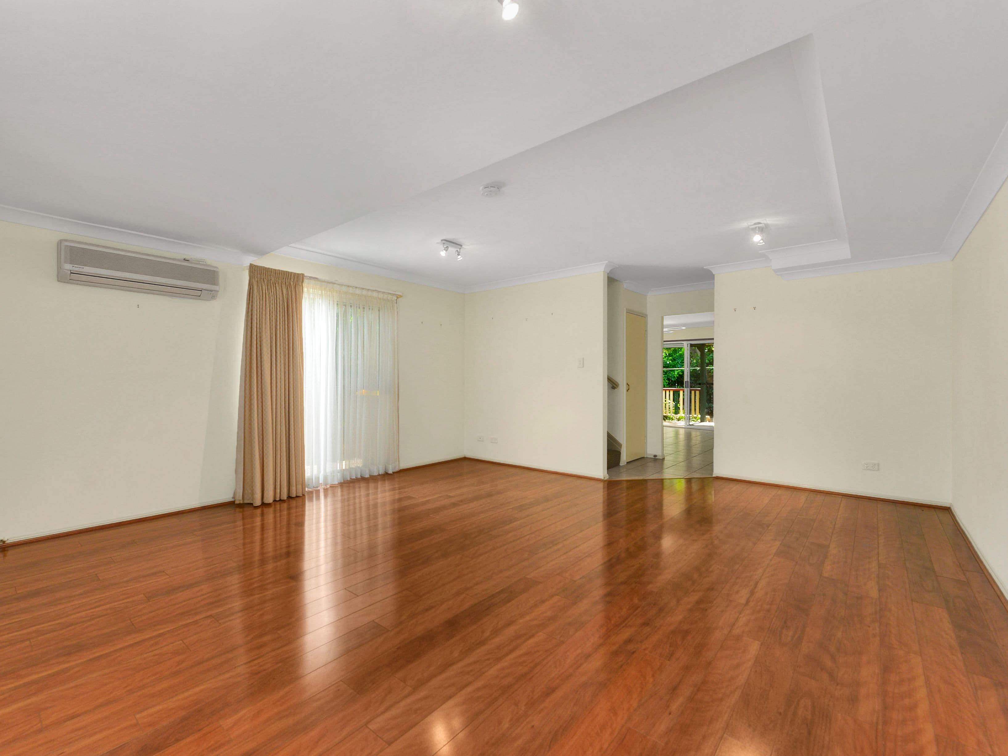 55 Smallman Street, Bulimba QLD 4171, Bulimba - Thumbnail 2