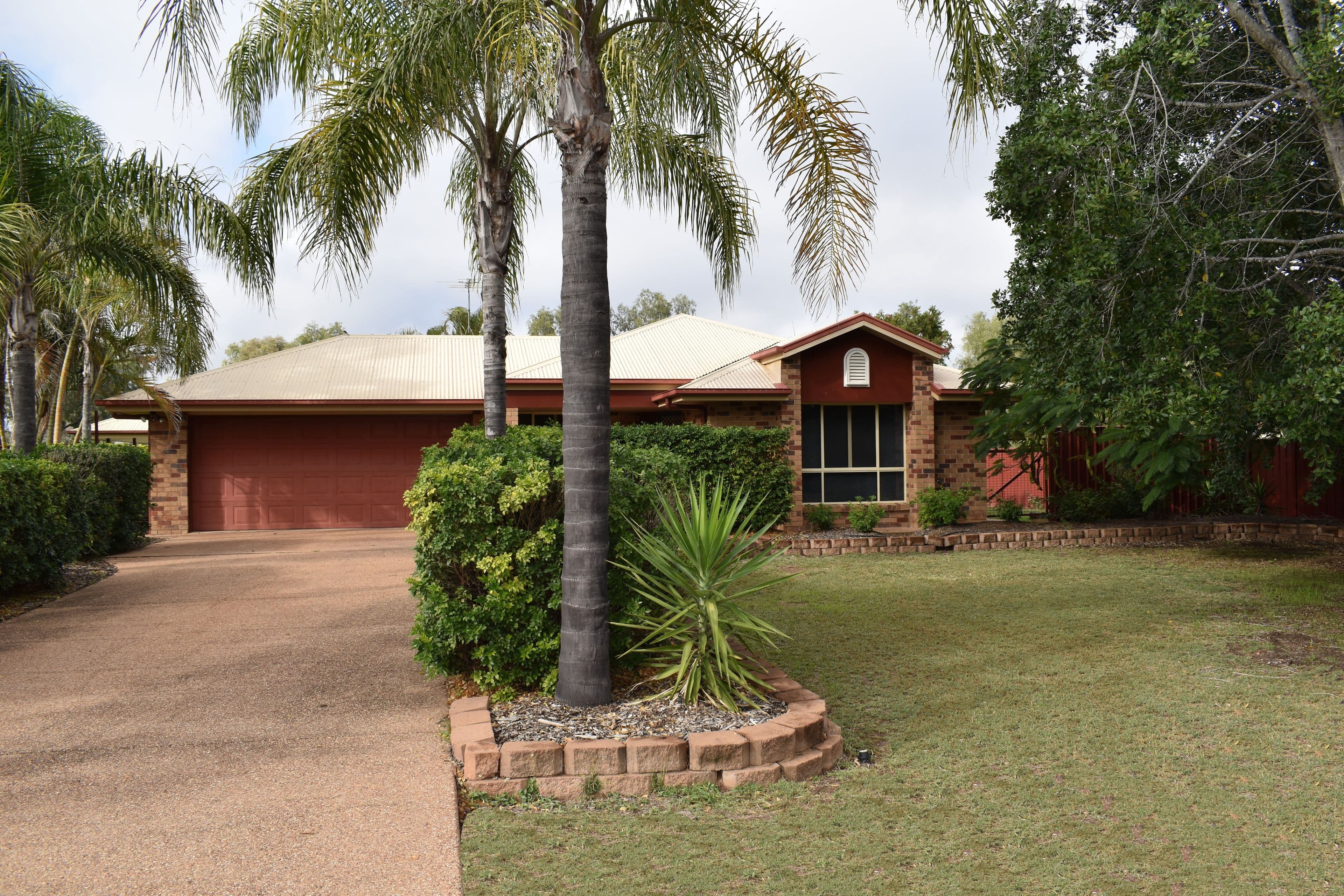 10 Coaker Drive, Emerald QLD 4720, Emerald - Image 1