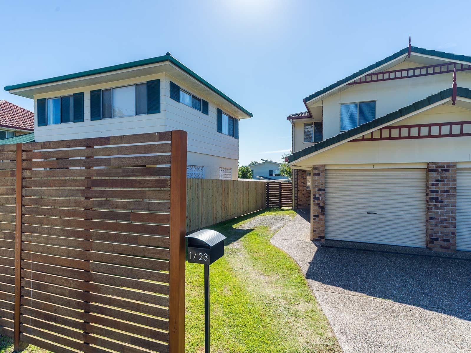23 Deakin Avenue, Southport QLD 4215, Southport - Thumbnail 3