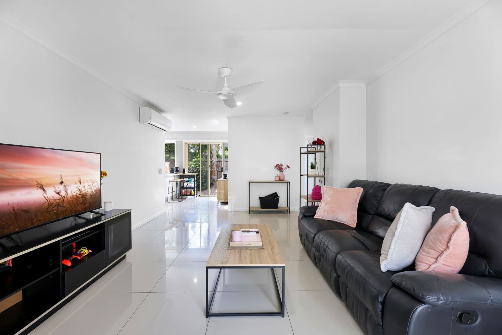 34 OLD PACIFIC Highway, Oxenford QLD 4210, Oxenford - Image 1