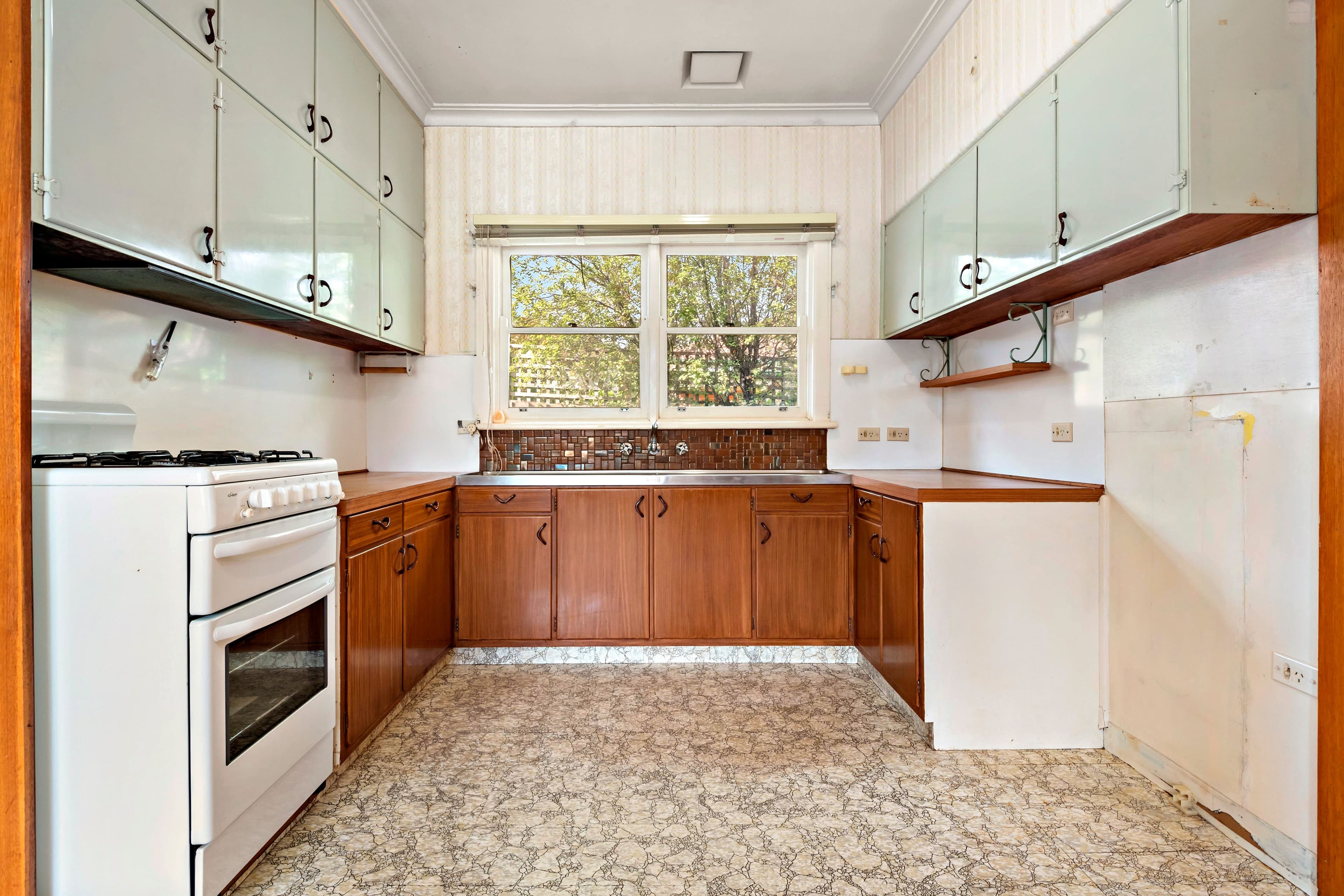 3 Greens Court, Mentone VIC 3194, Mentone - Thumbnail 2