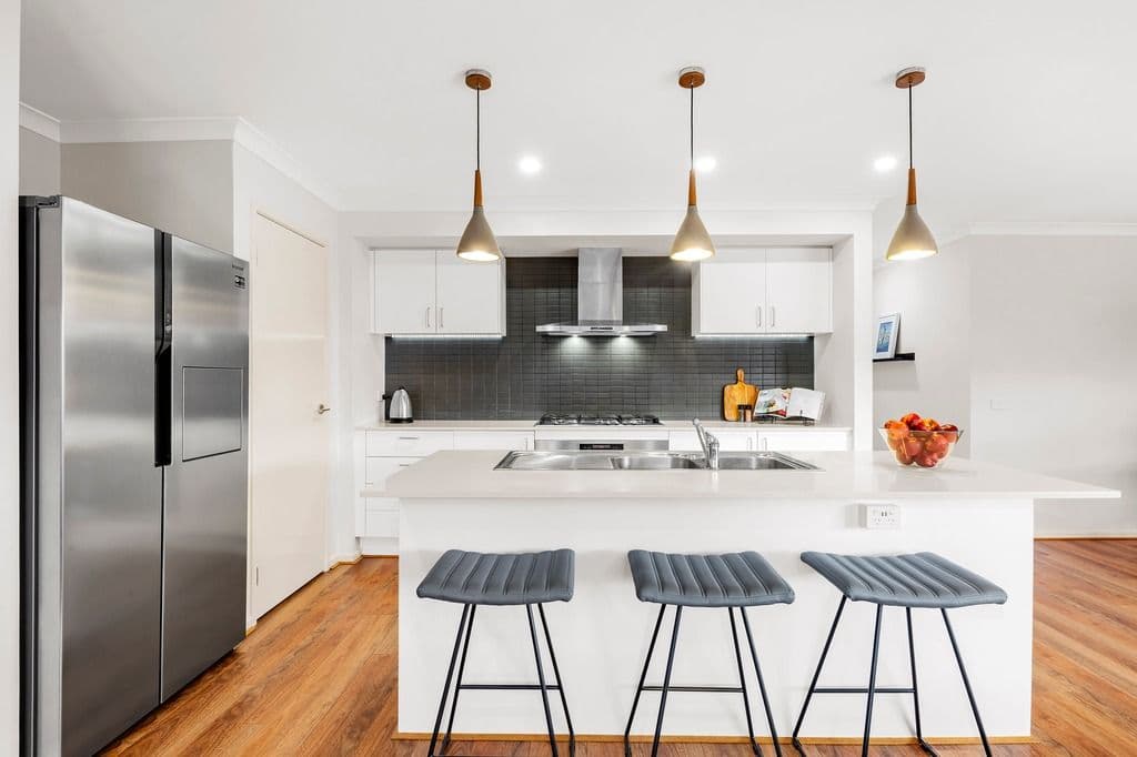 30 Woorawa Drive, Doreen VIC 3754, Doreen - Thumbnail 2