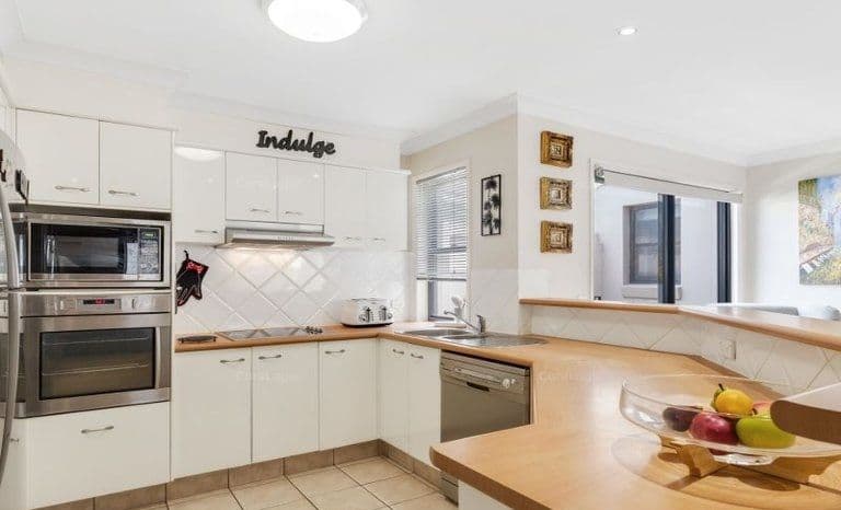 31 Langport Parade, Mudgeeraba QLD 4213, Mudgeeraba - Thumbnail 2