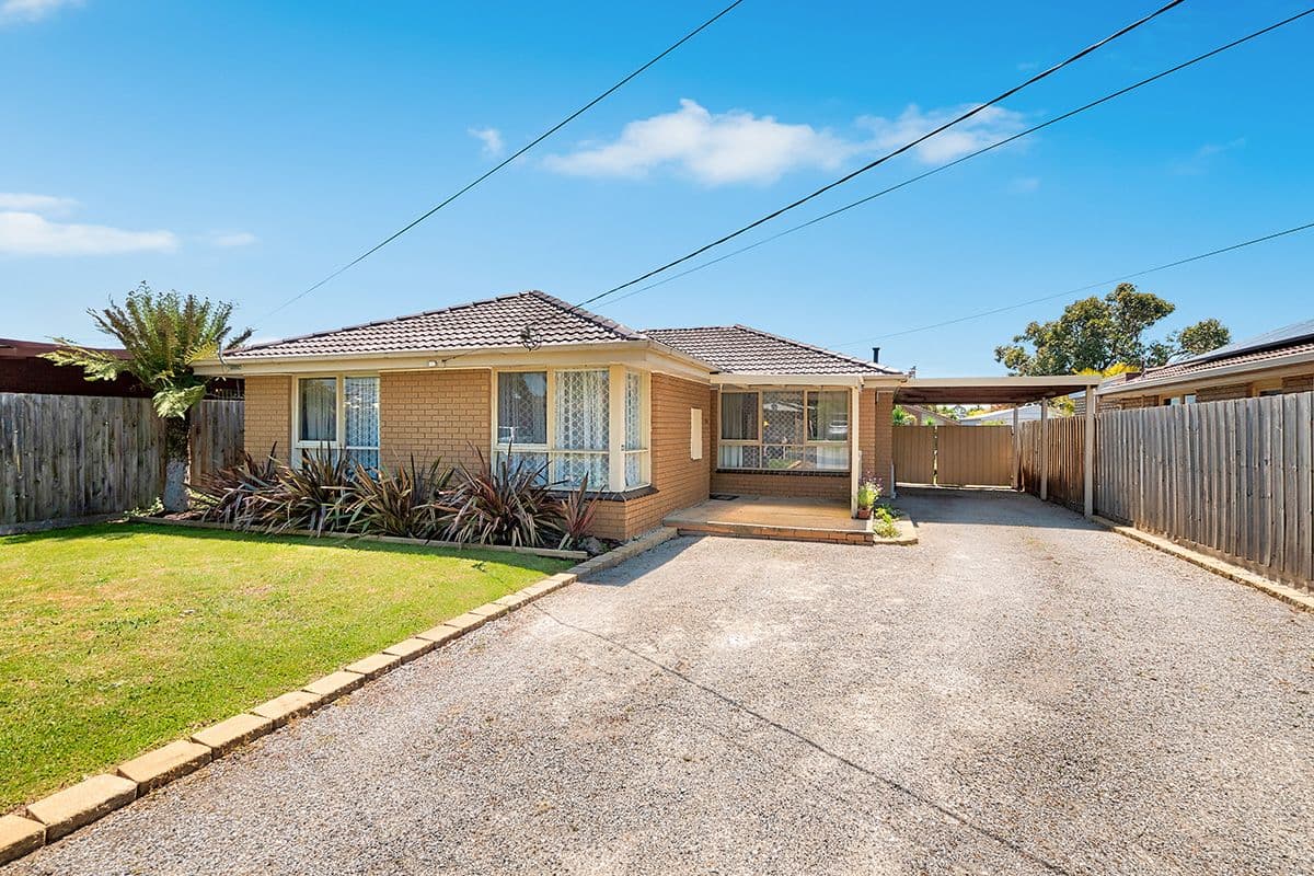 33 Fenfield Street, Cranbourne VIC 3977, Cranbourne - Image 1