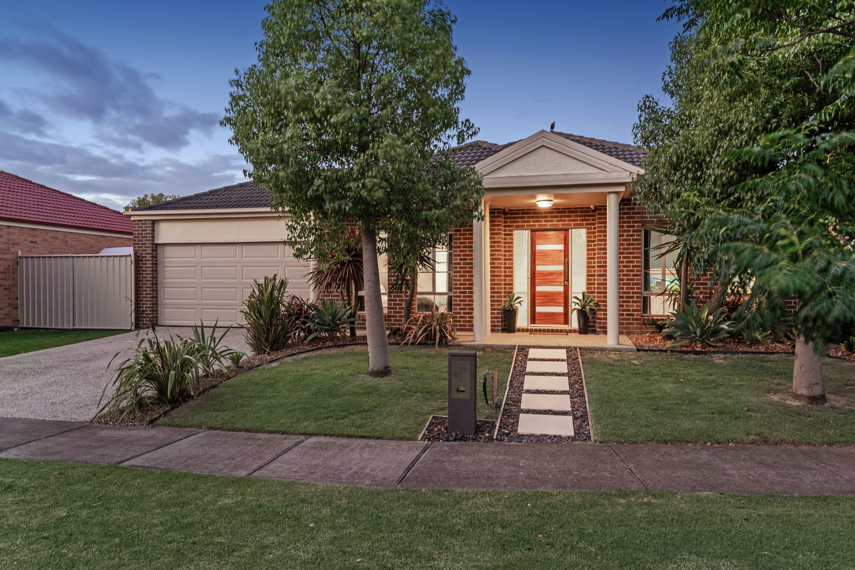10 Glengarry Place, Craigieburn VIC 3064, Craigieburn - Image 1