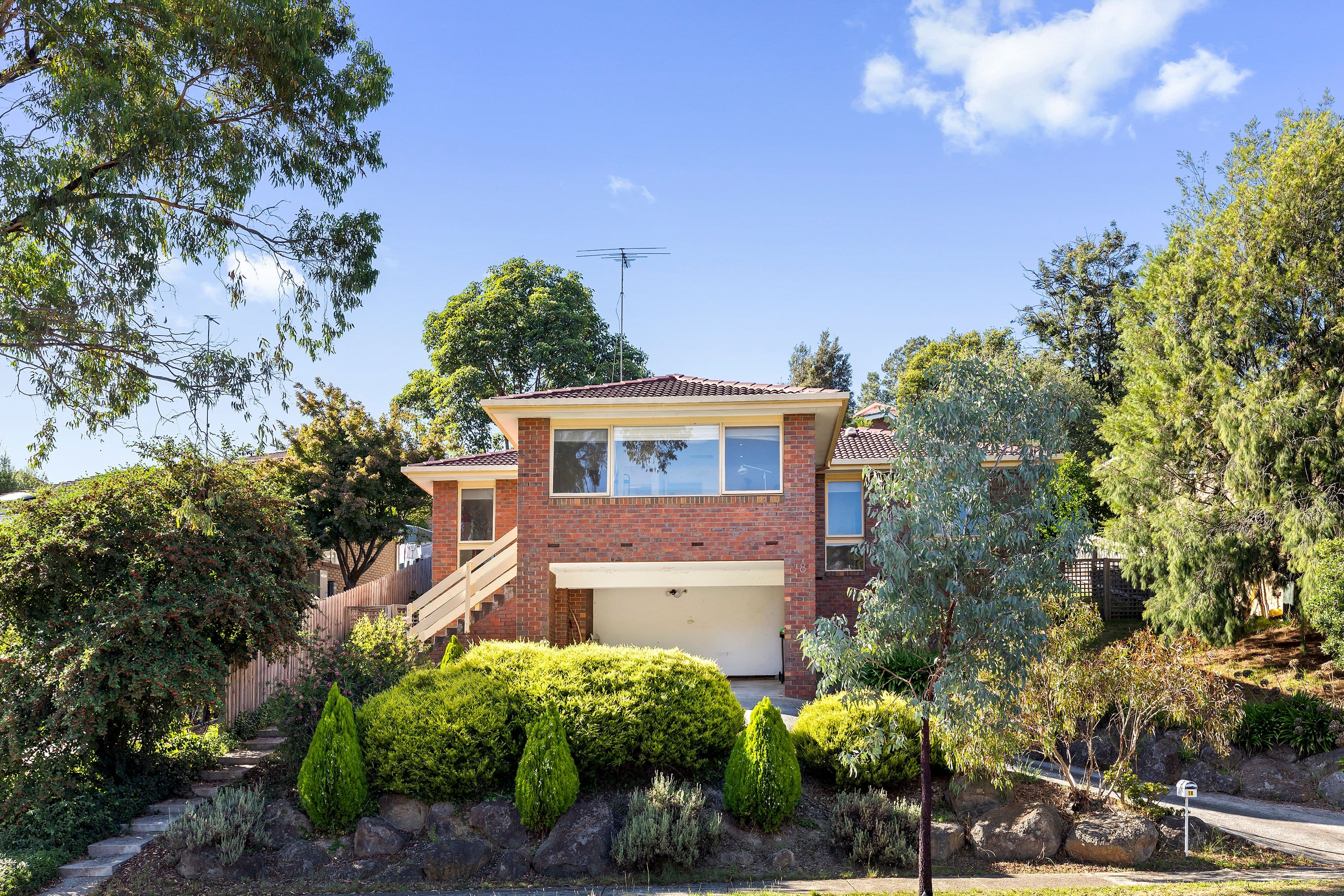 18 Long Valley Way, Doncaster East VIC 3109, Doncaster East - Thumbnail 7