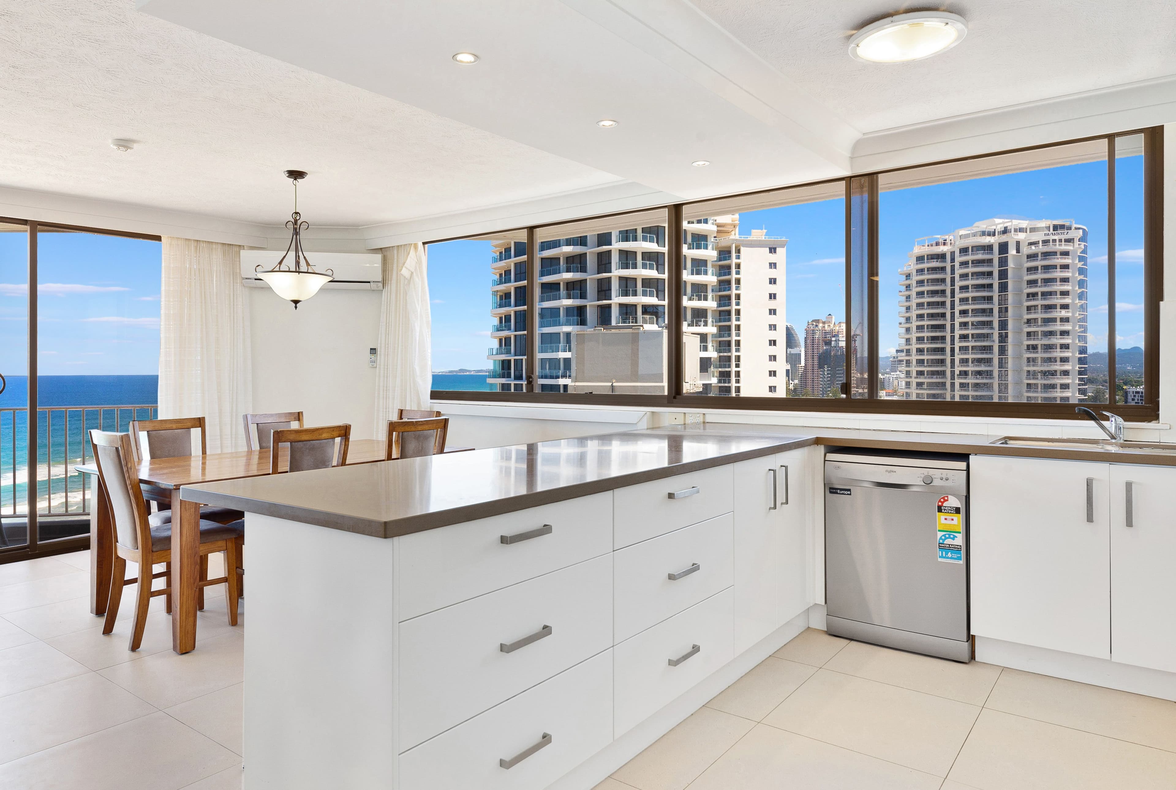 14A Breakers North 50 Old Burleigh Road, Surfers Paradise QLD 4217, Surfers Paradise - Thumbnail 4
