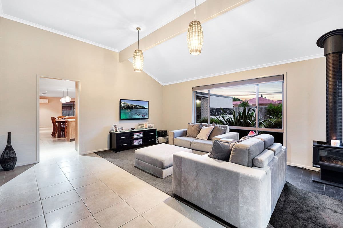 2 Tad Court, Cranbourne North VIC 3977, Cranbourne North - Thumbnail 4