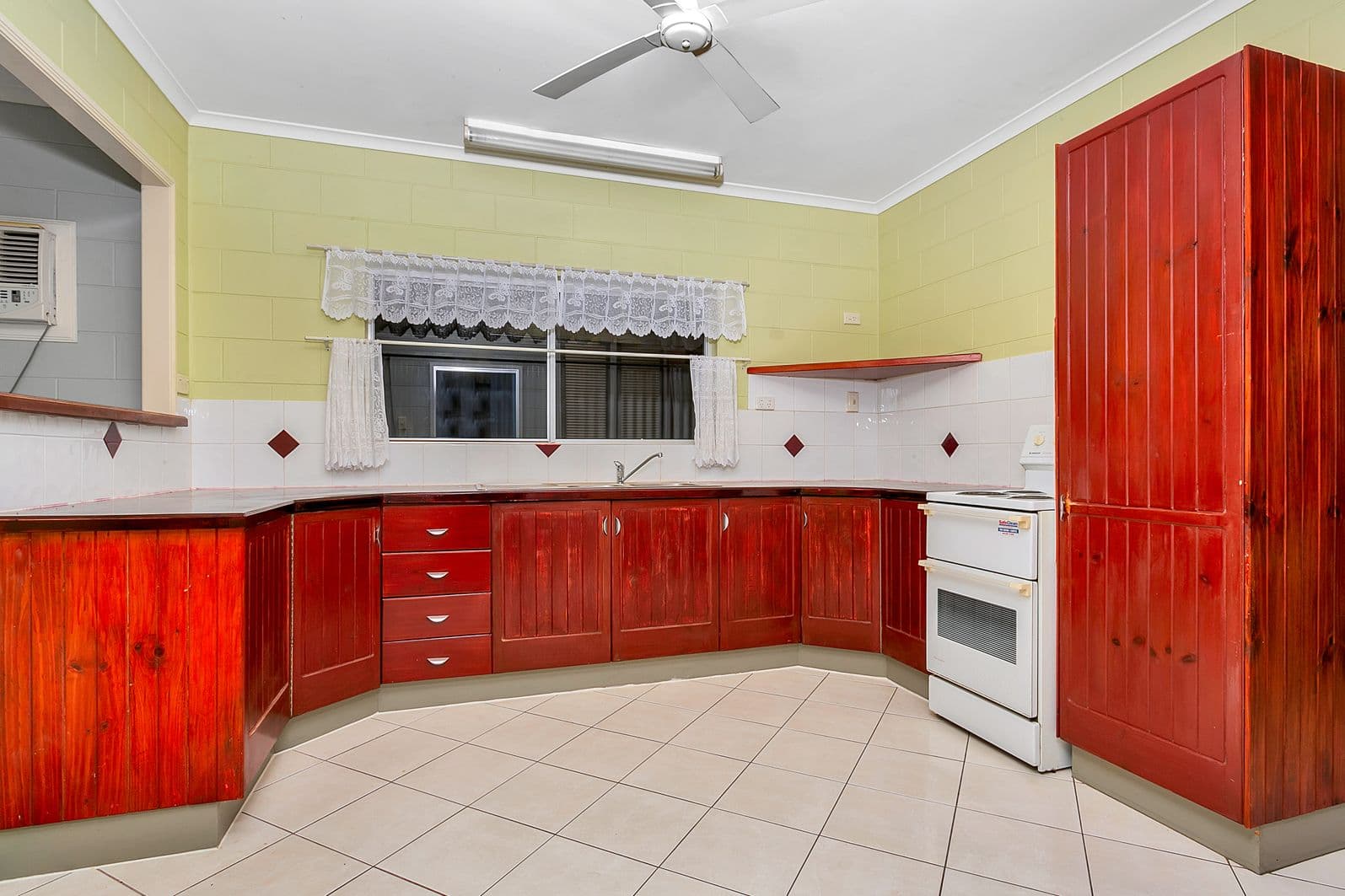 265 McLeod Street, Cairns North QLD 4870, Cairns North - Thumbnail 3