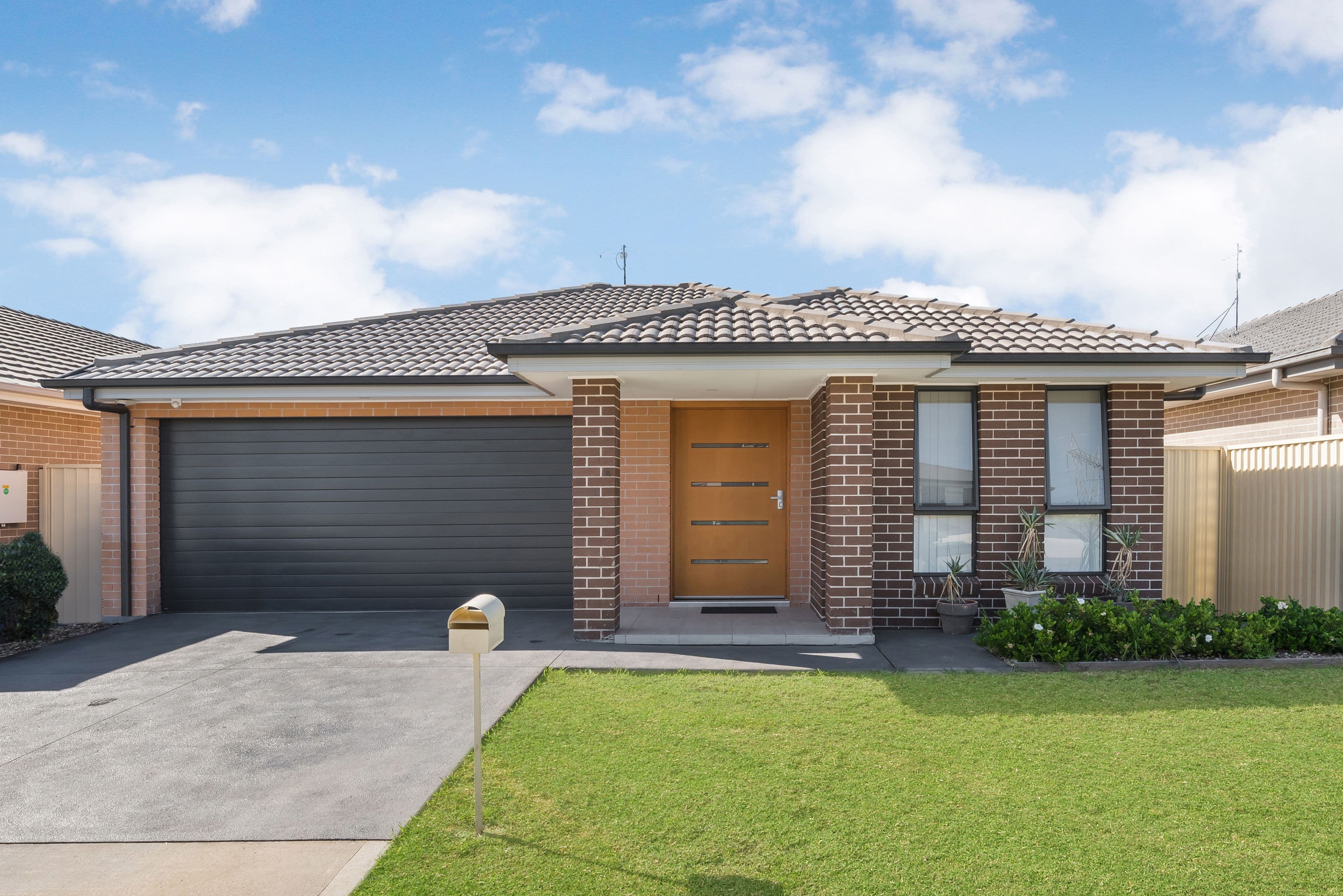 6 Gropler Avenue
Middleton Grange 2171, New South Wales, Middleton Grange - Image 1