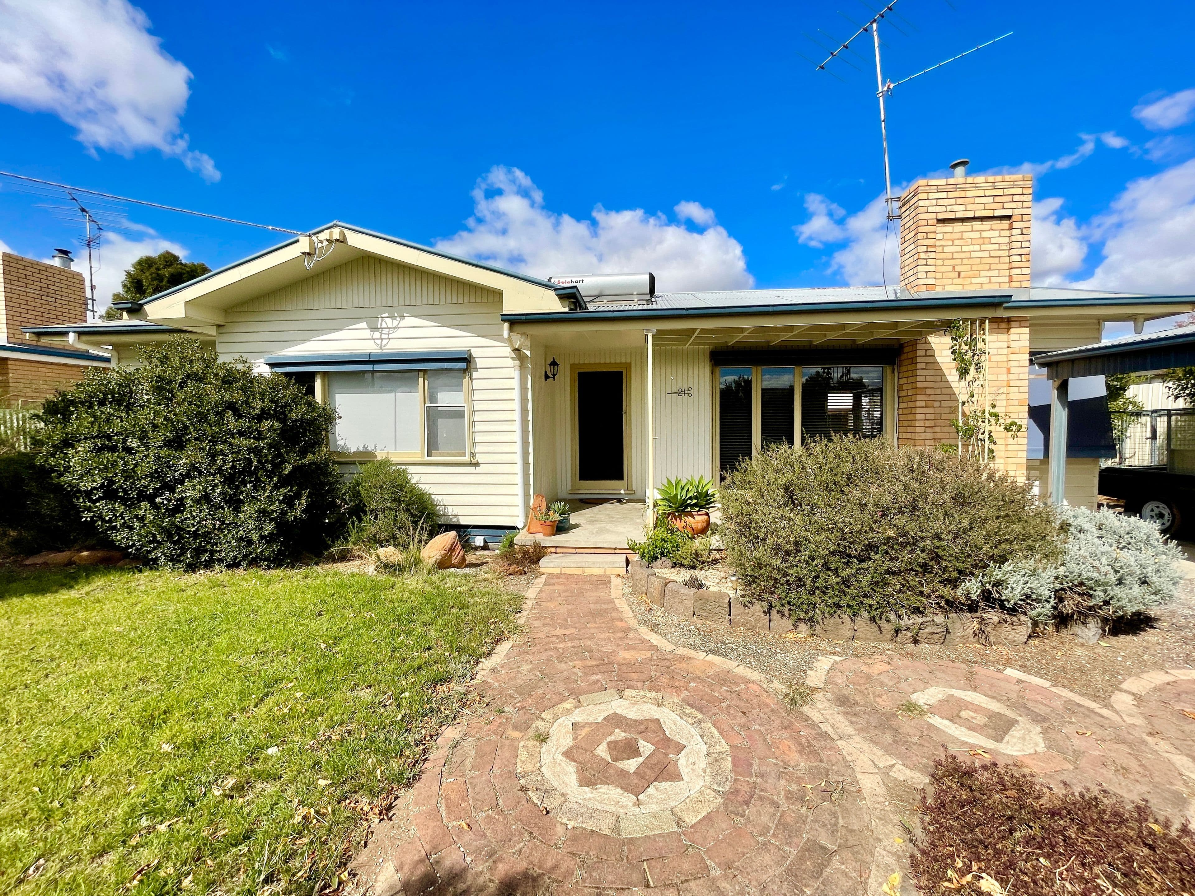 21 Federation Avenue, Horsham VIC 3400, Horsham - Image 1