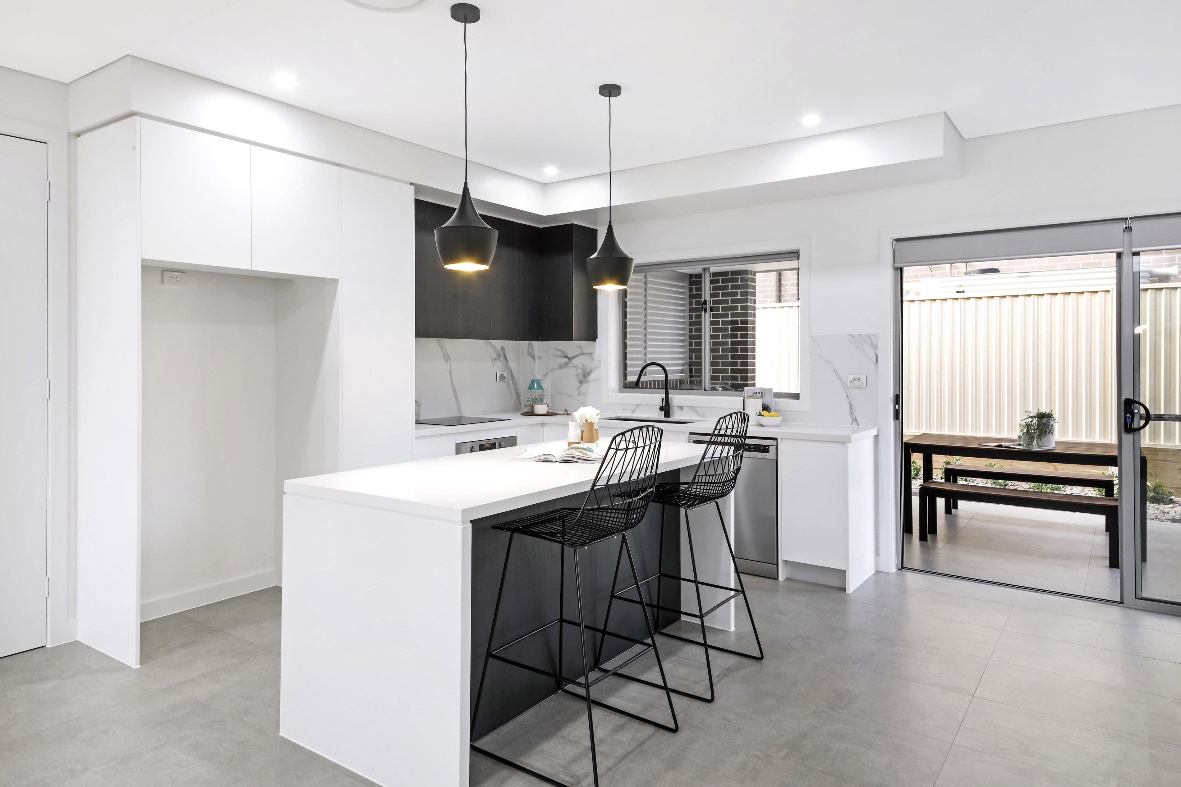 6 Toby Crescent, Panania NSW 2213, Panania - Thumbnail 2